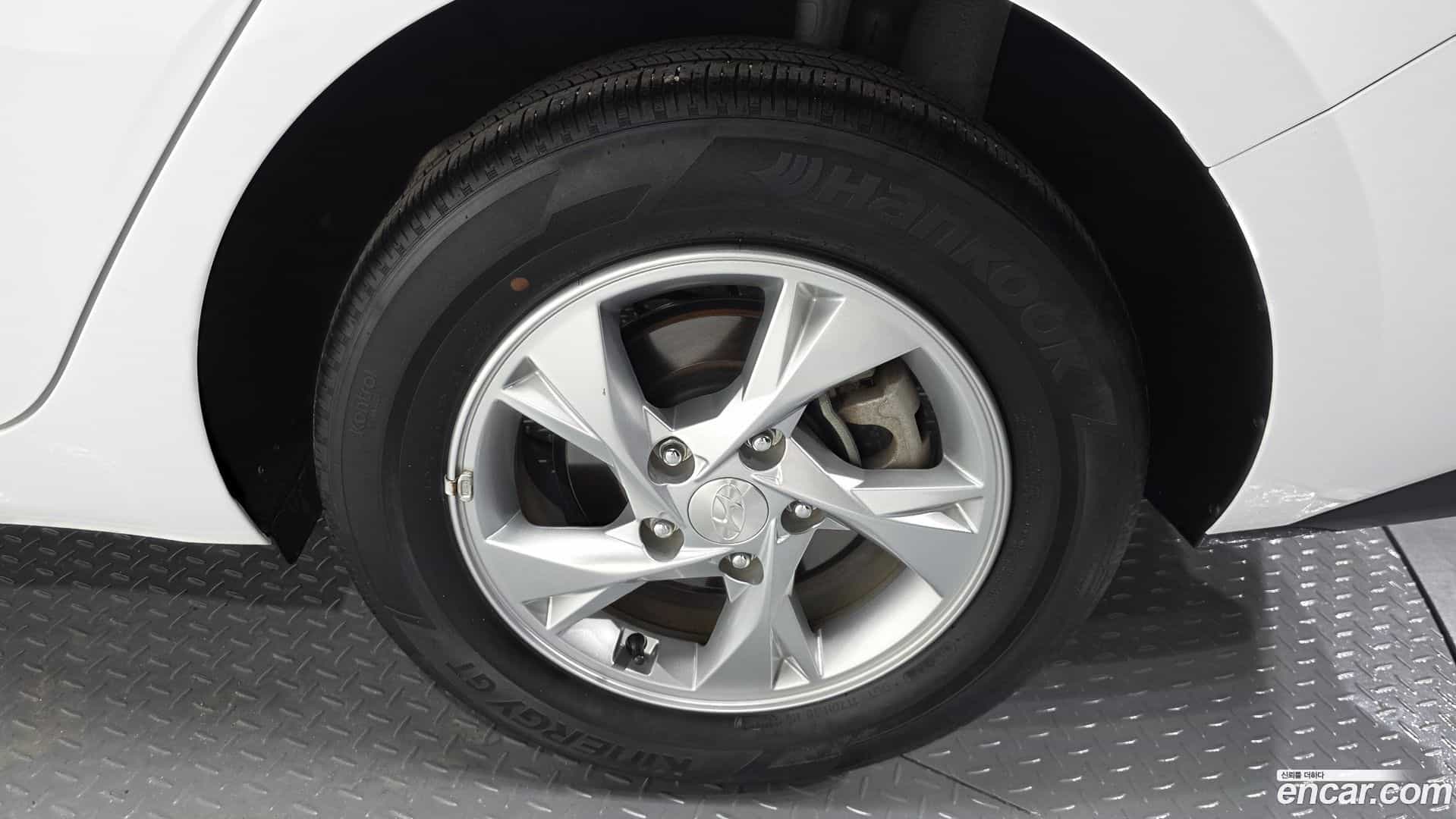 AVANTE Hyundai 2021.11-OUTER-031