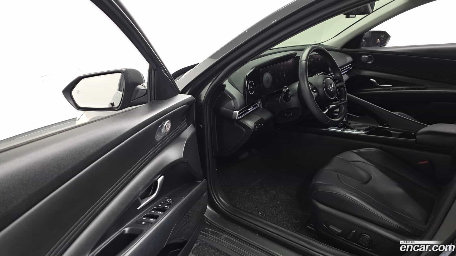 AVANTE Hyundai 2022.0-INNER-010