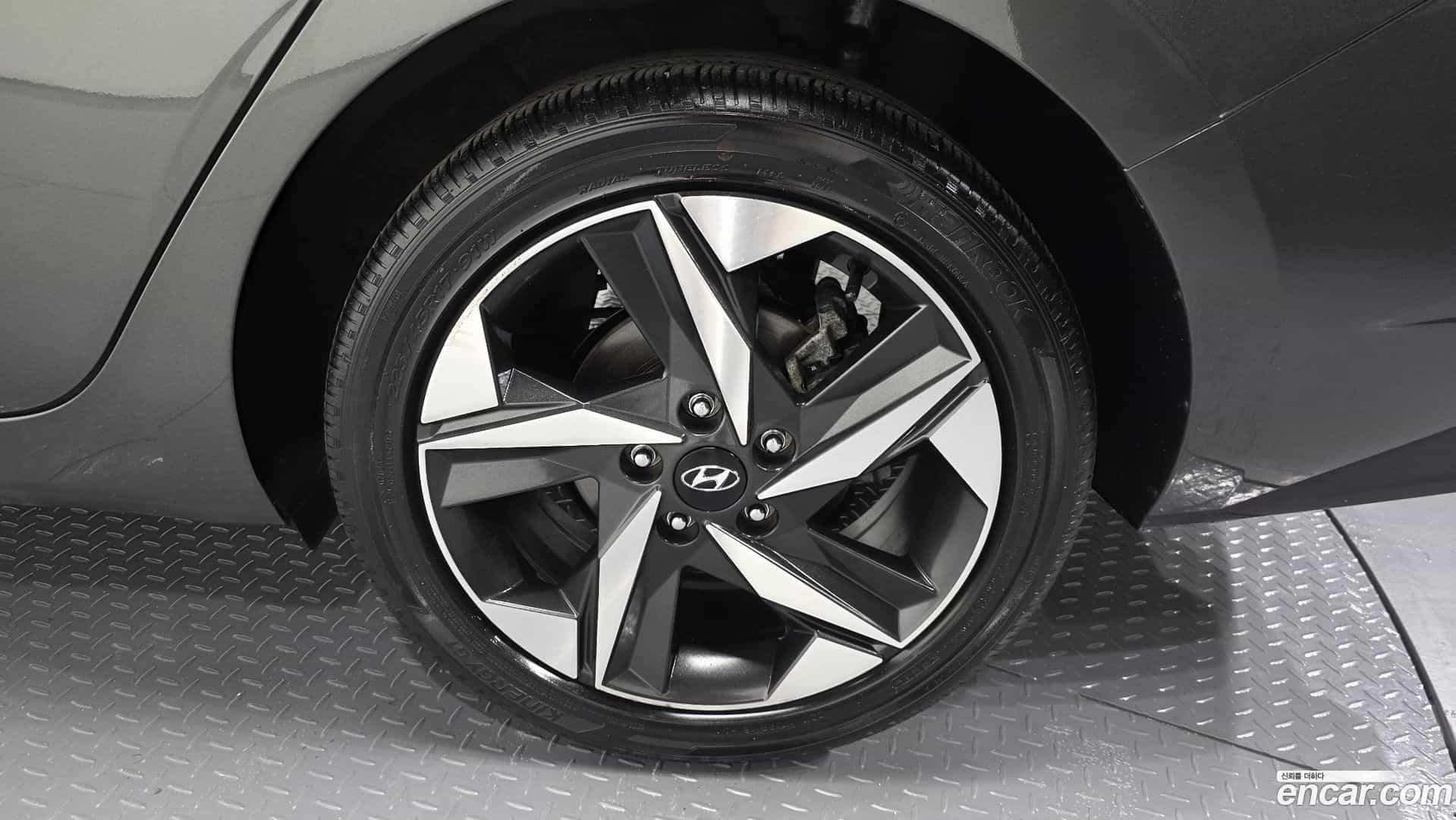 AVANTE Hyundai 2022.0-OUTER-031