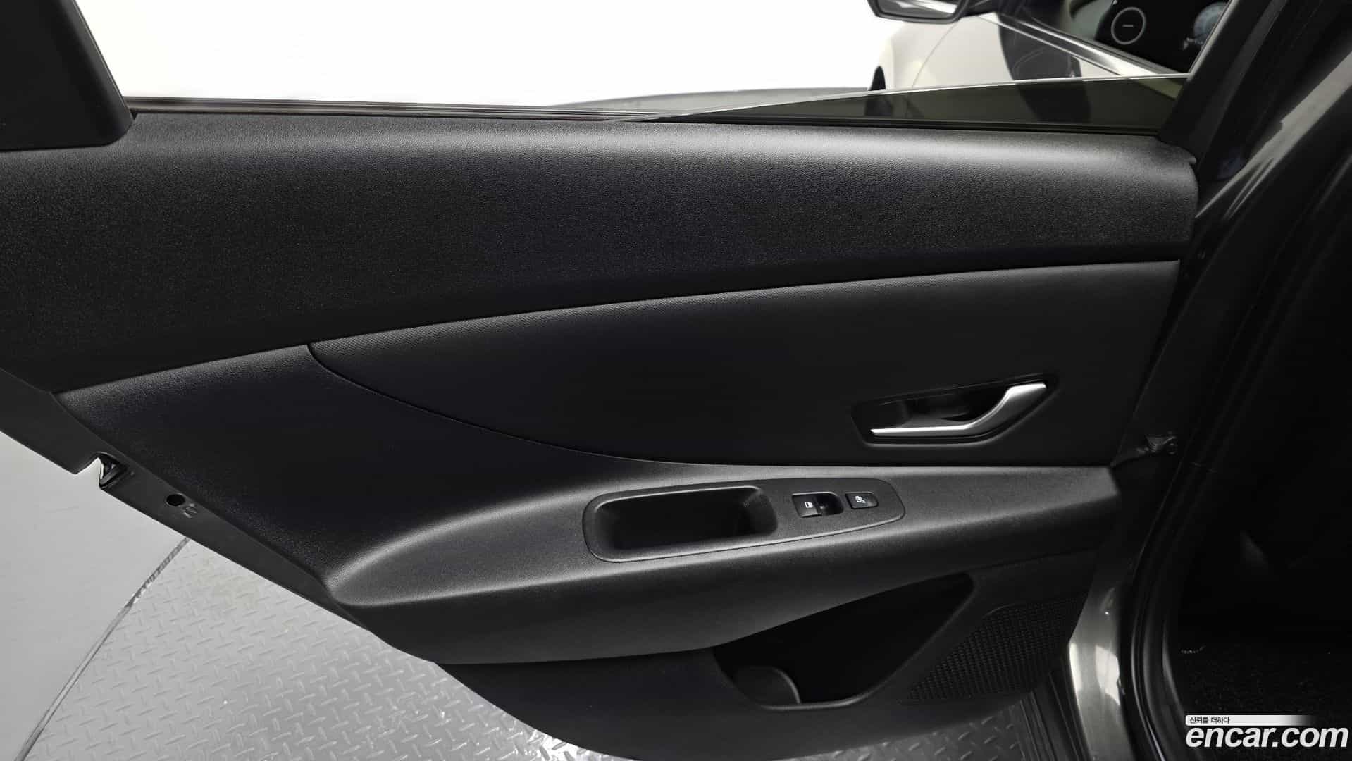 AVANTE Hyundai 2022.0-INNER-034