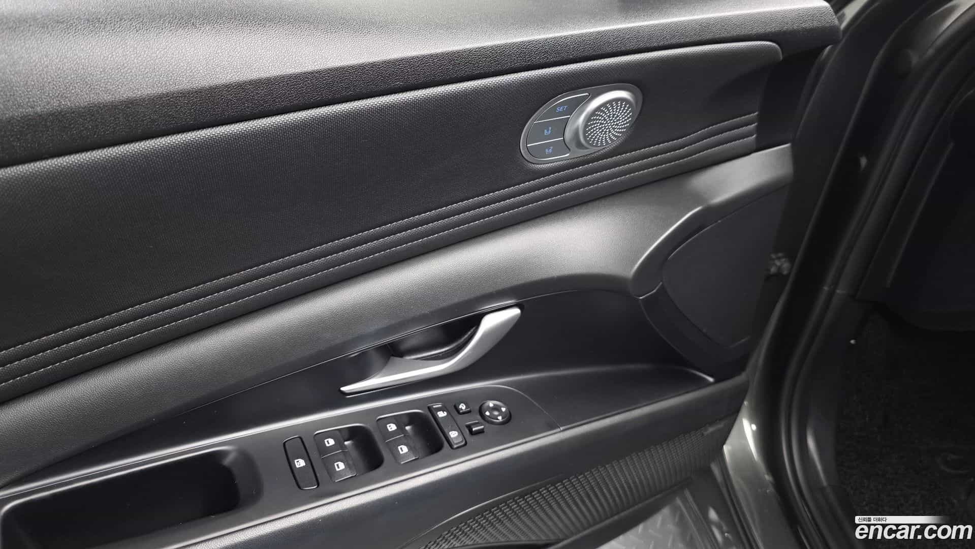 AVANTE Hyundai 2022.0-OPTION-043