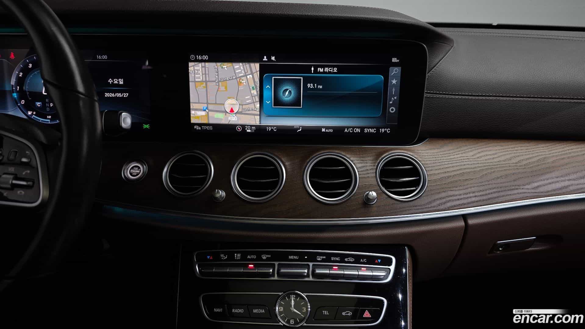 E-Class Mercedes-Benz 2019.8-OPTION-017