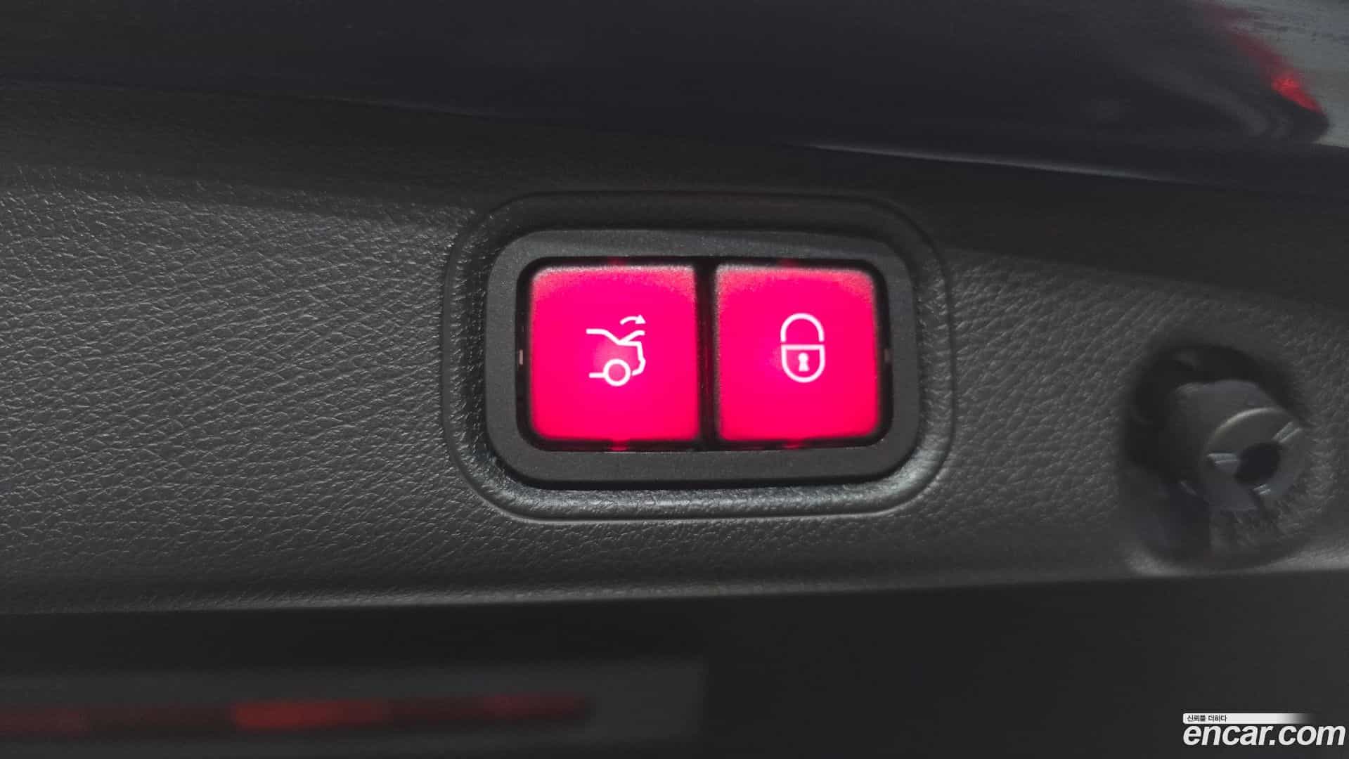 E-Class Mercedes-Benz 2019.8-OPTION-019