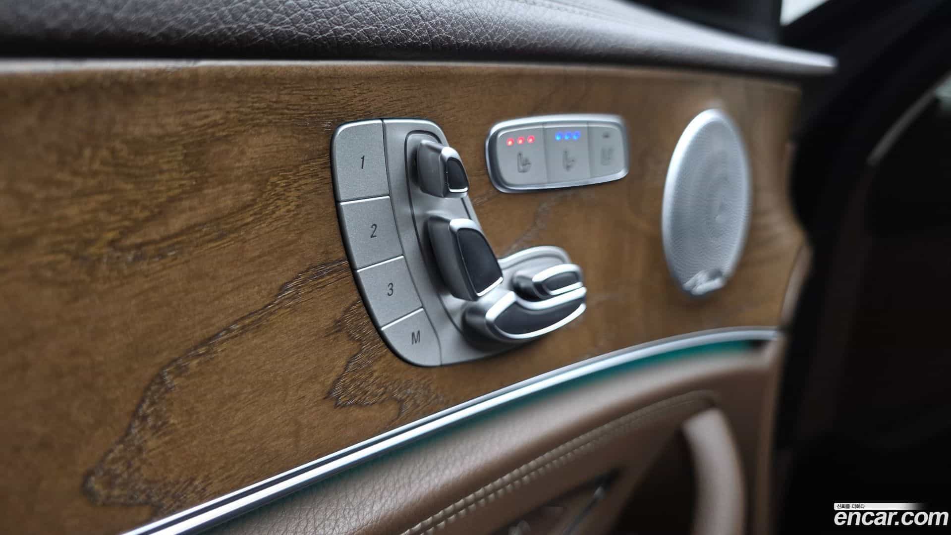E-Class Mercedes-Benz 2019.8-OPTION-022