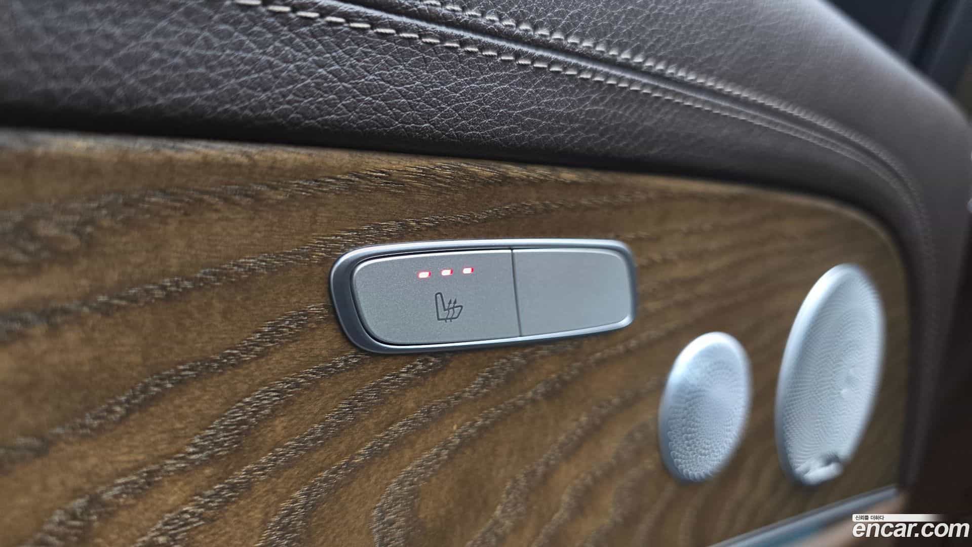 E-Class Mercedes-Benz 2019.8-OPTION-044