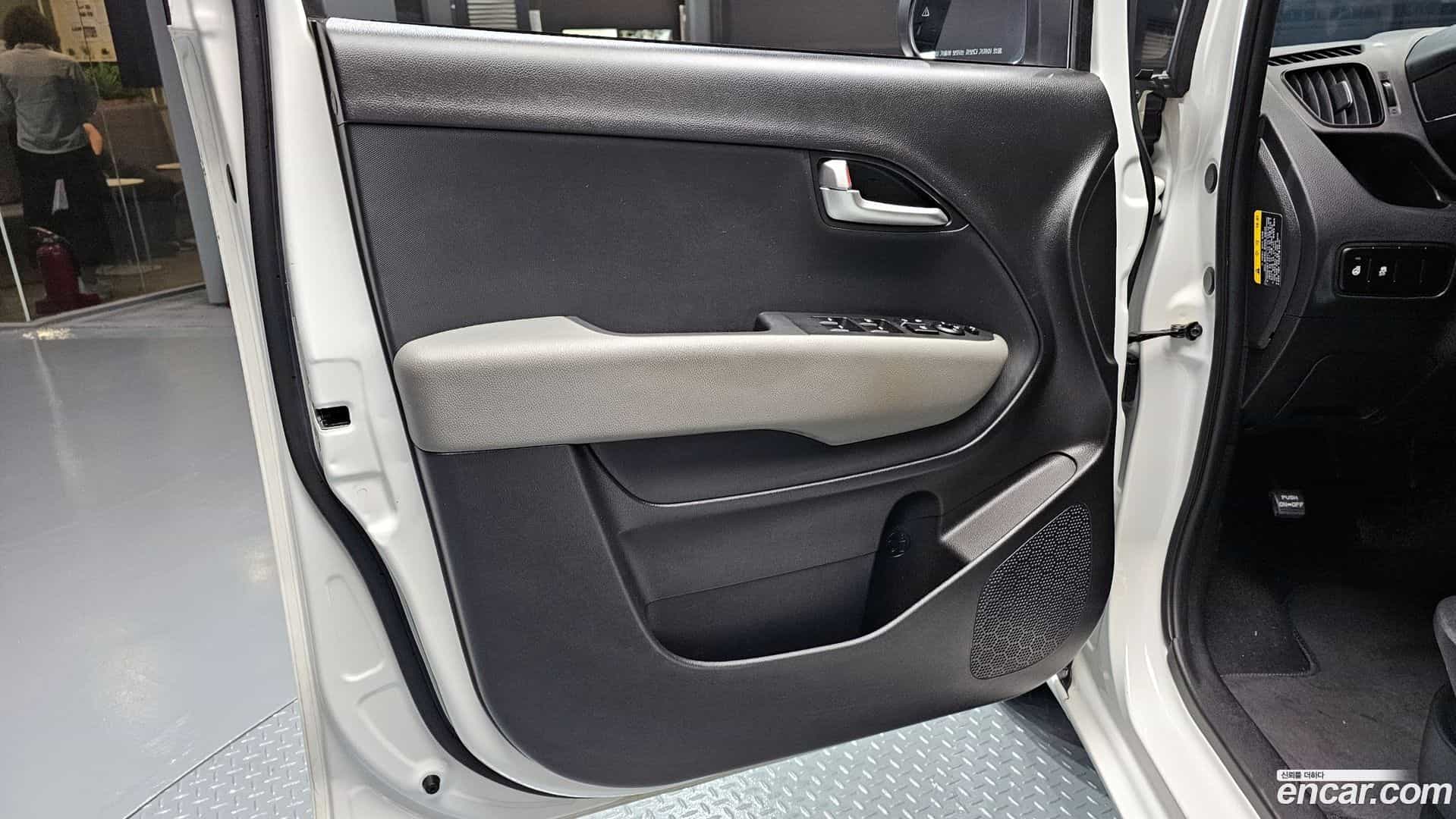 RAY Kia 2022.11-INNER-034