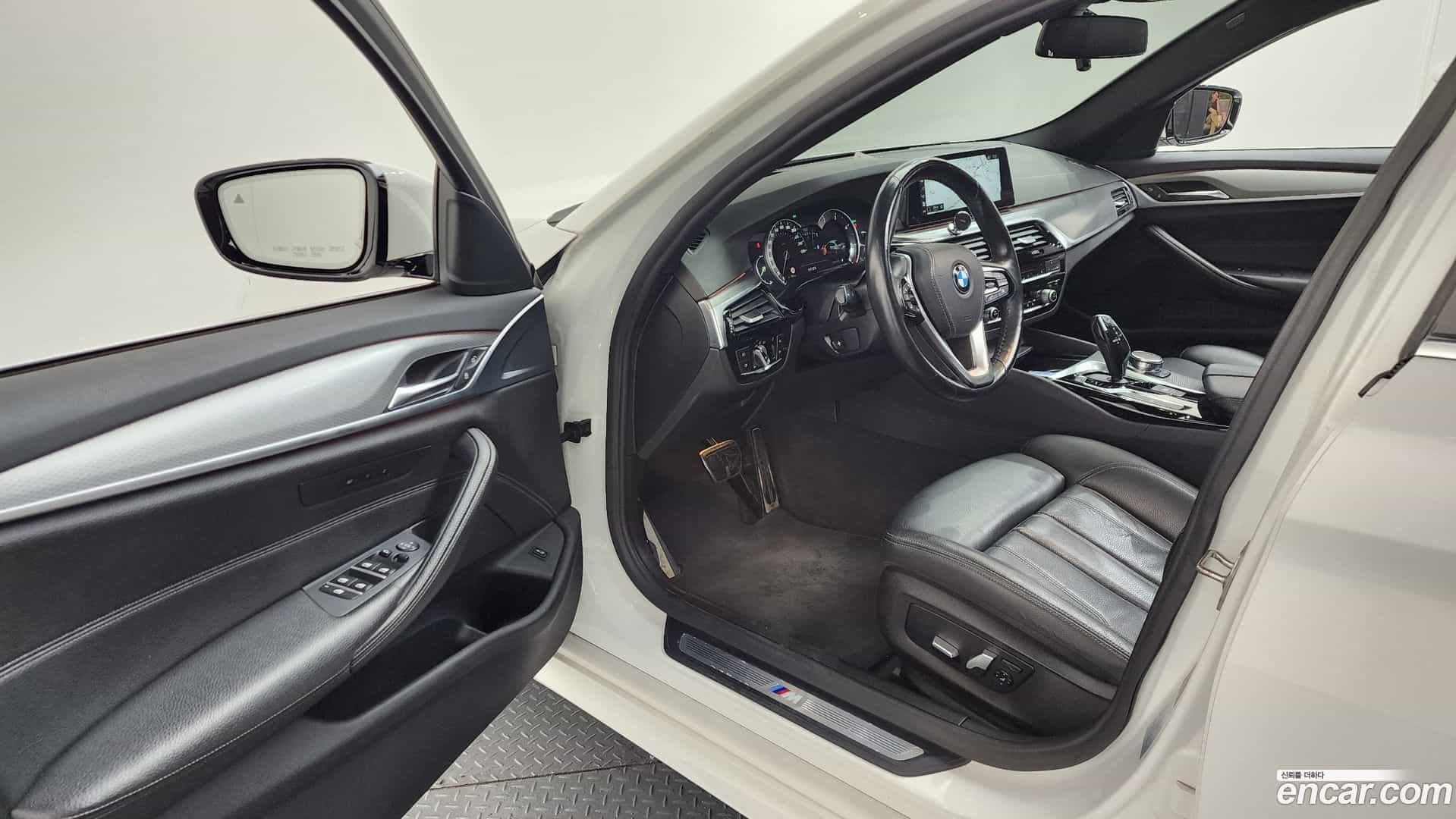 5-Series BMW 2017.11-INNER-010