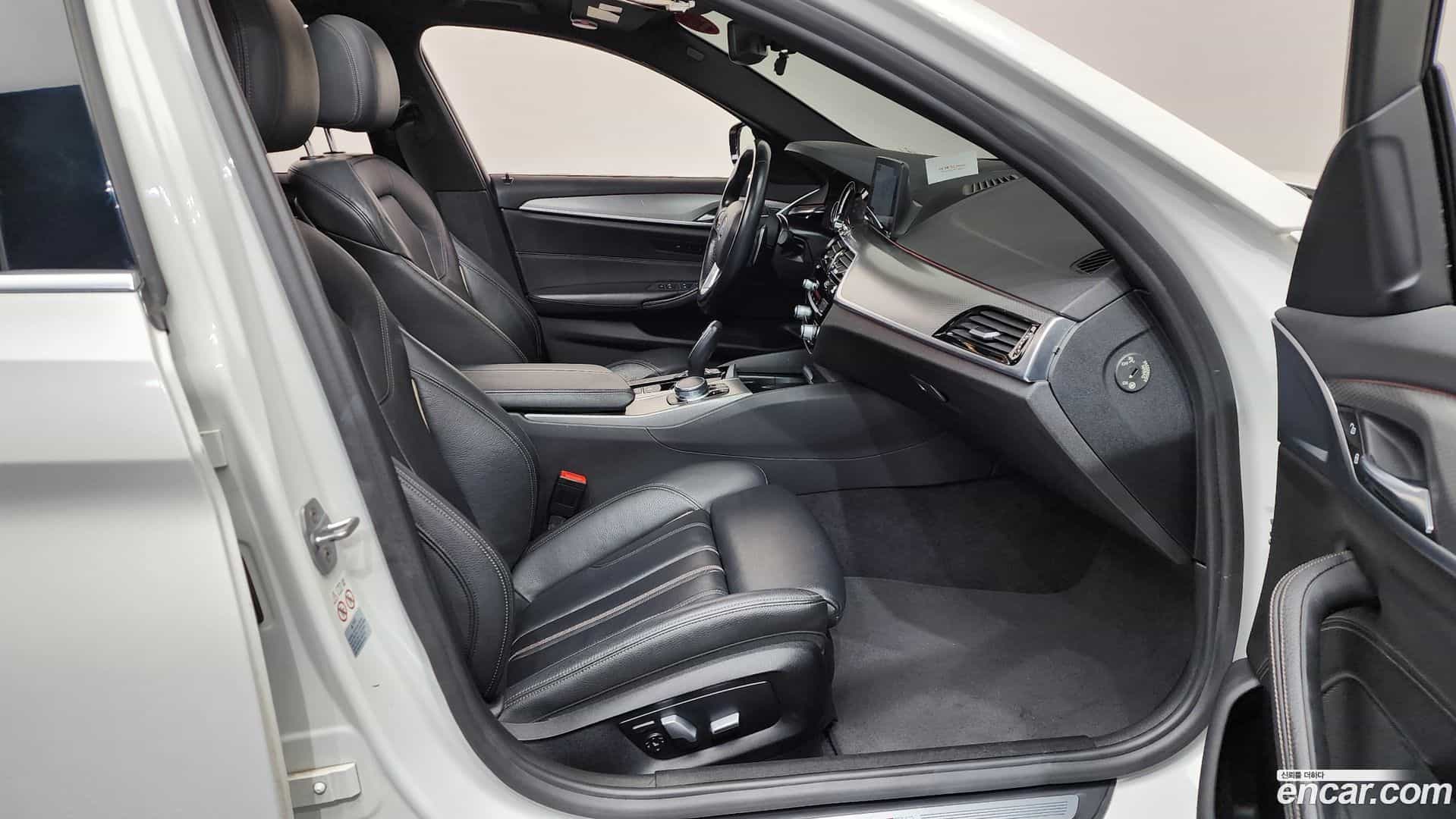 5-Series BMW 2017.11-INNER-036