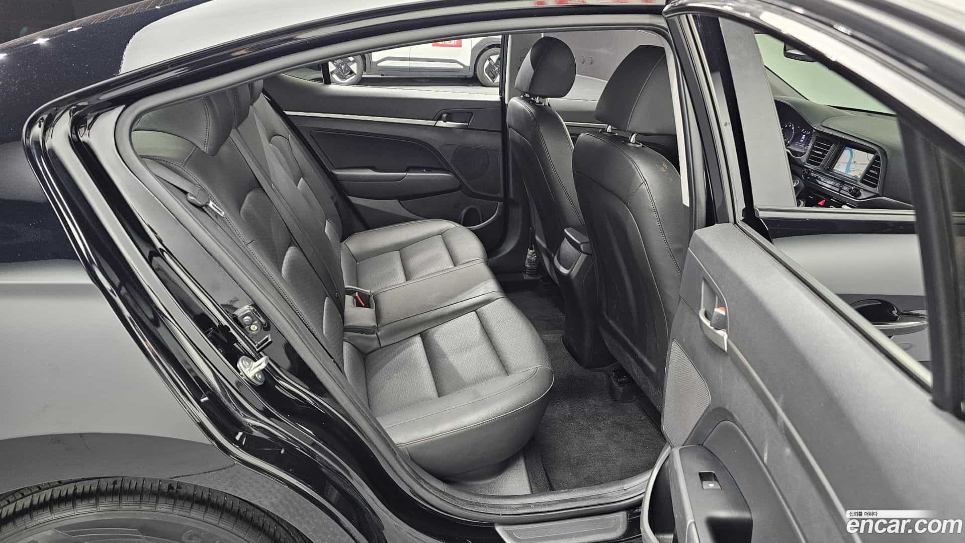 AVANTE Hyundai 2020.1-OPTION-015