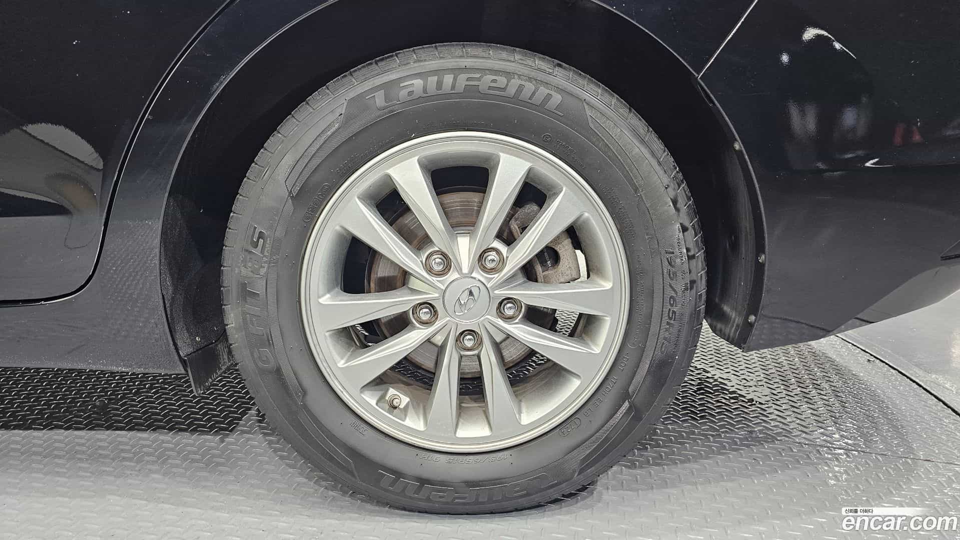 AVANTE Hyundai 2020.1-OUTER-031
