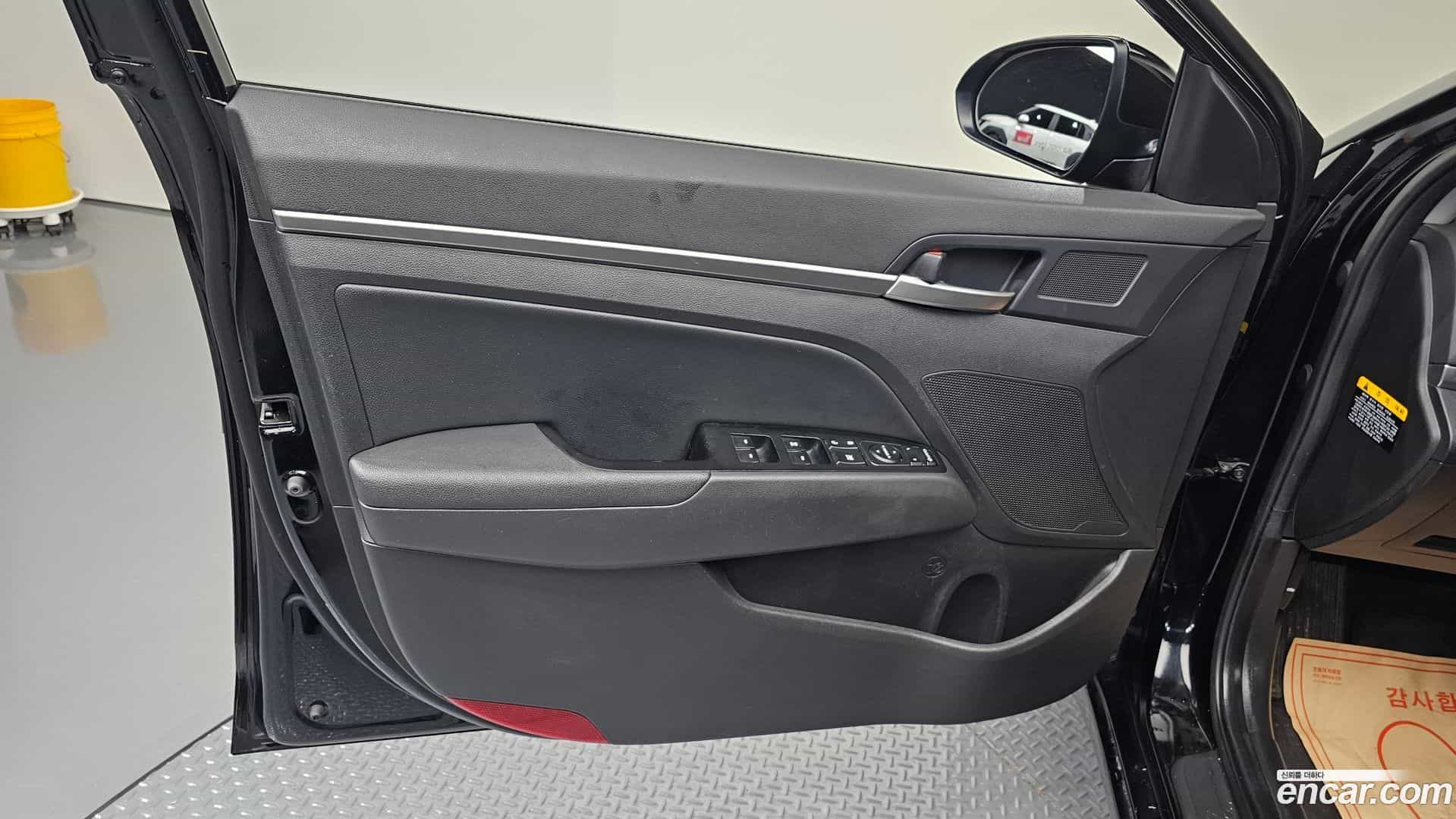 AVANTE Hyundai 2020.1-INNER-034