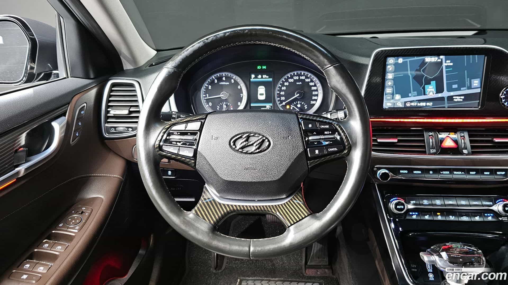 Grandeur Hyundai 2018.2-OPTION-017