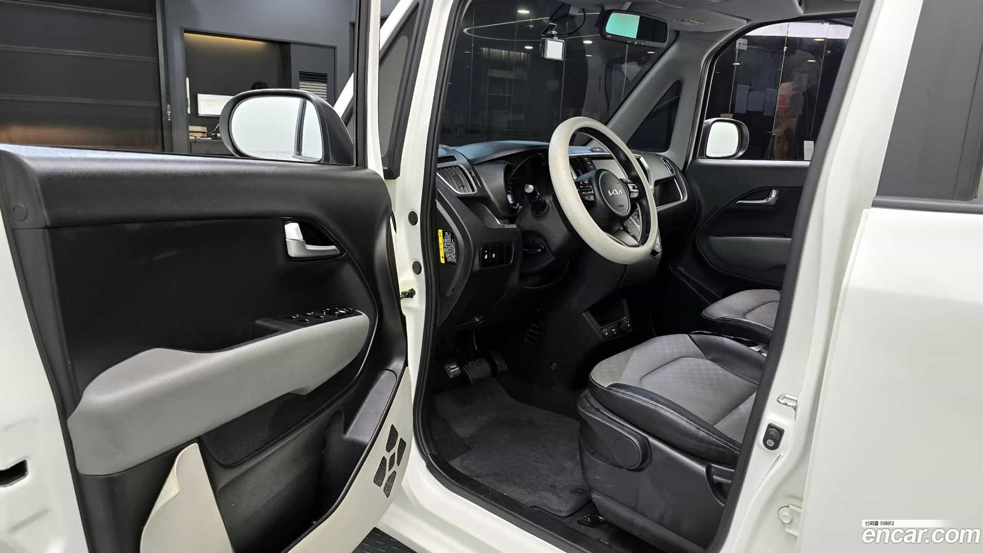 RAY Kia 2022.1-INNER-010