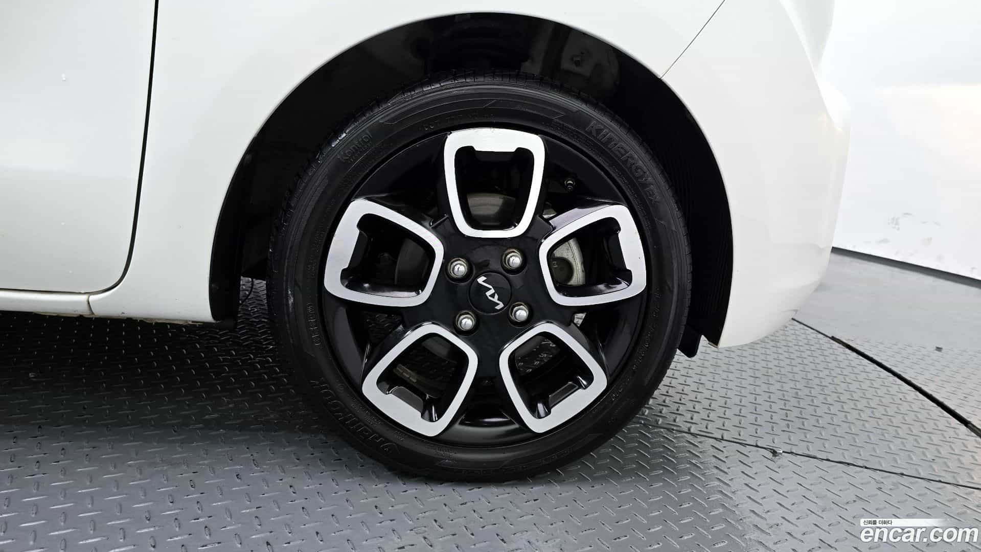 RAY Kia 2022.1-OUTER-031