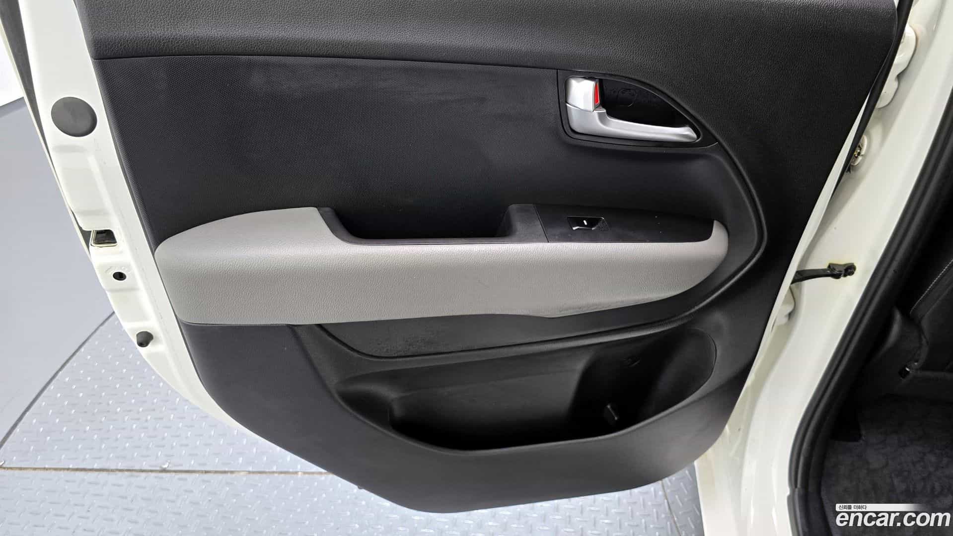 RAY Kia 2022.1-INNER-035
