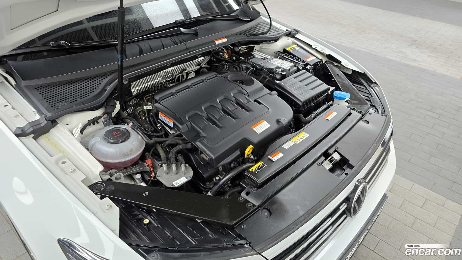 Passat Volkswagen 2021.4-OUTER-006
