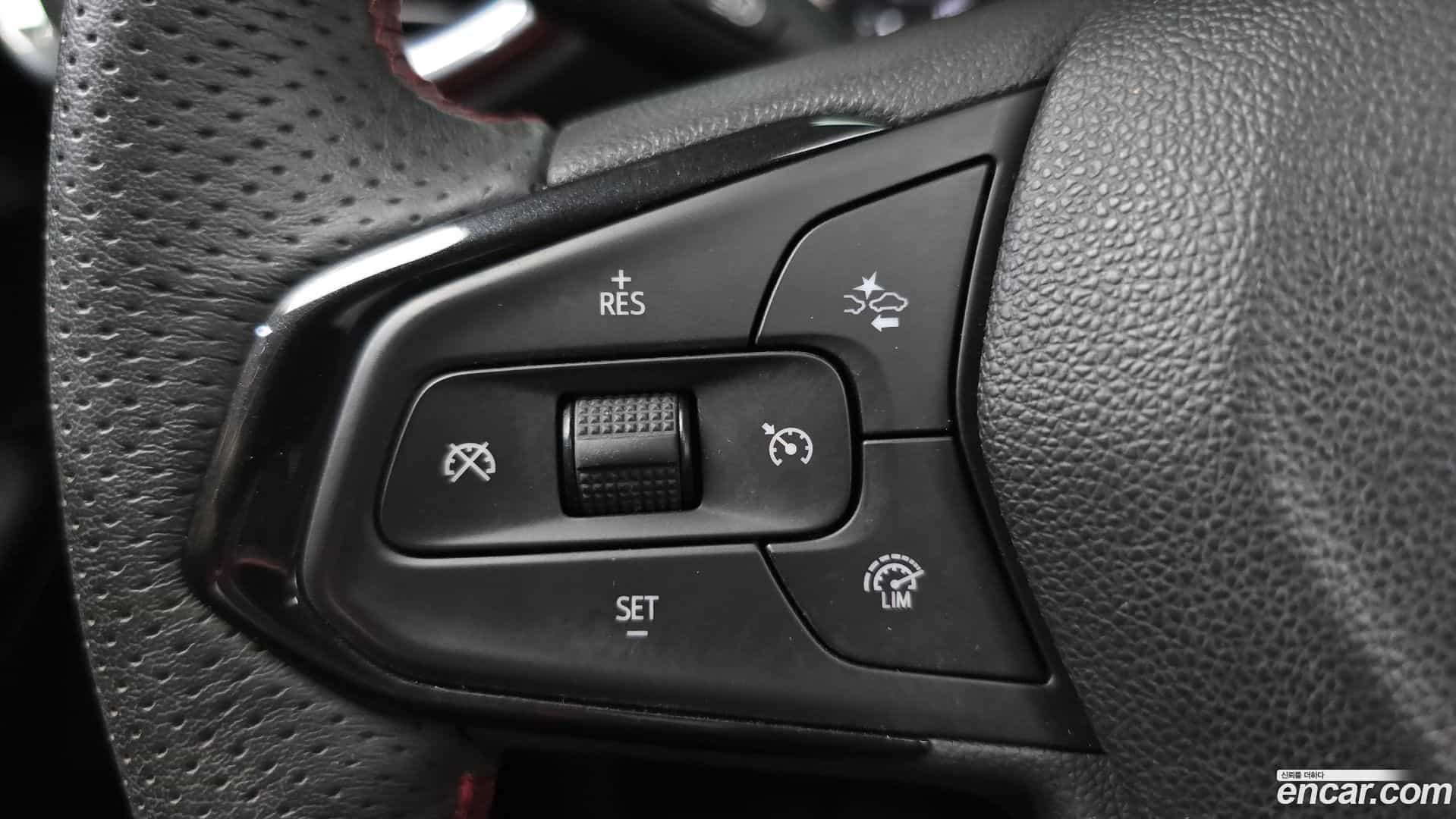 Trailblazer Chevrolet 2021.4-OPTION-044