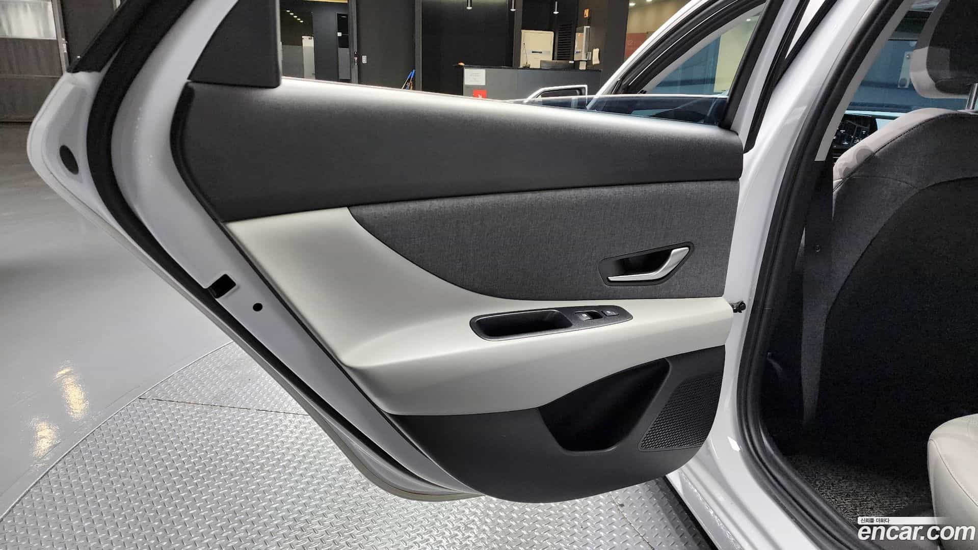 AVANTE Hyundai 2020.8-INNER-035