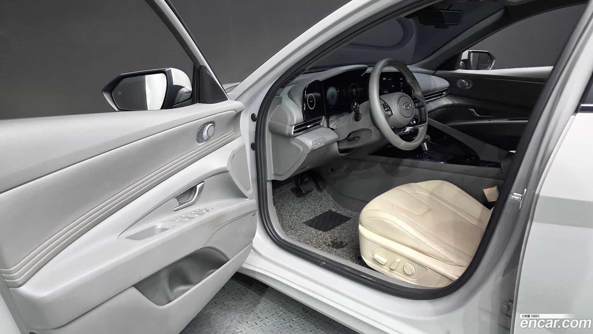 AVANTE Hyundai 2024.3-OPTION-015