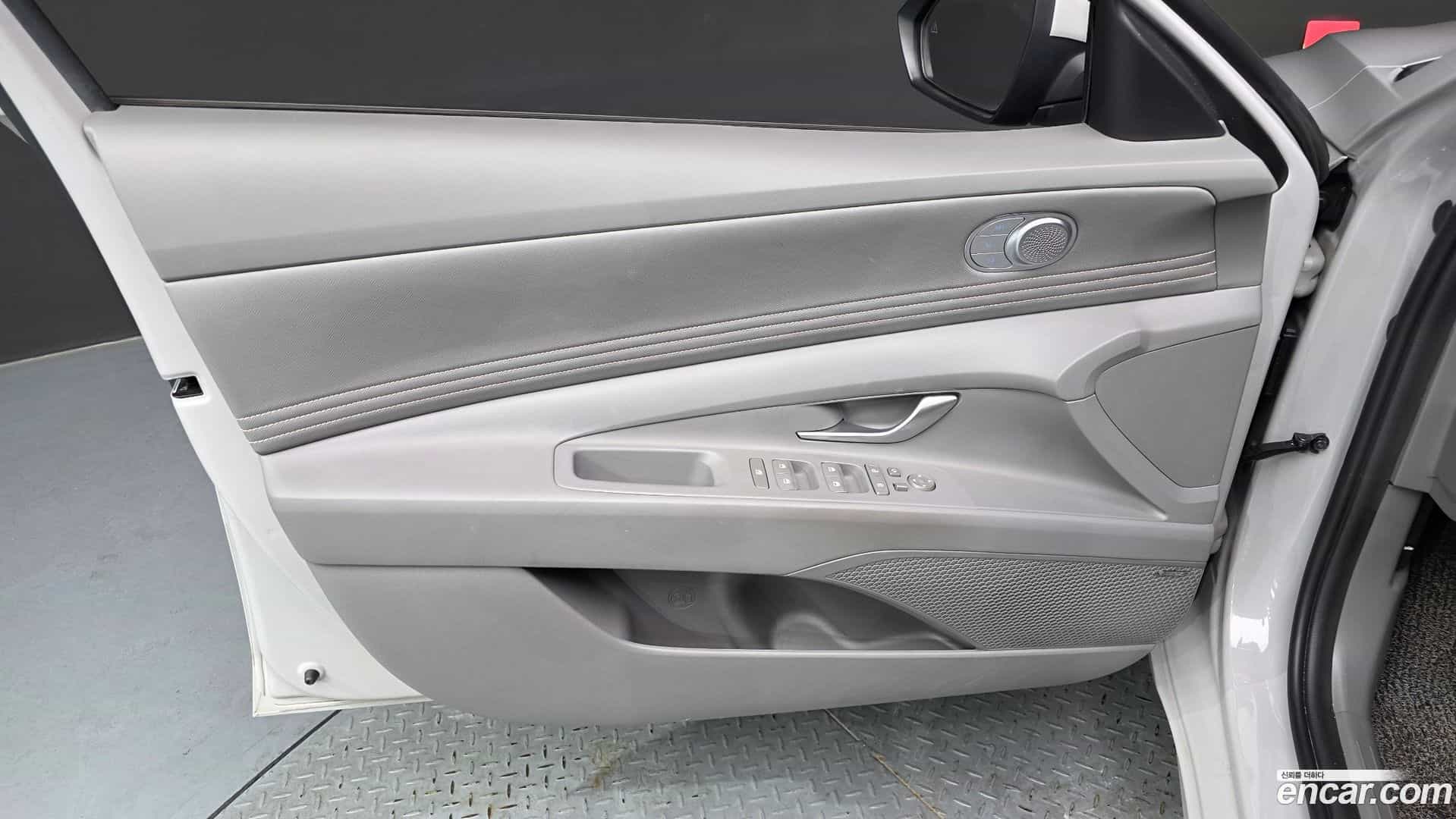 AVANTE Hyundai 2024.3-INNER-034