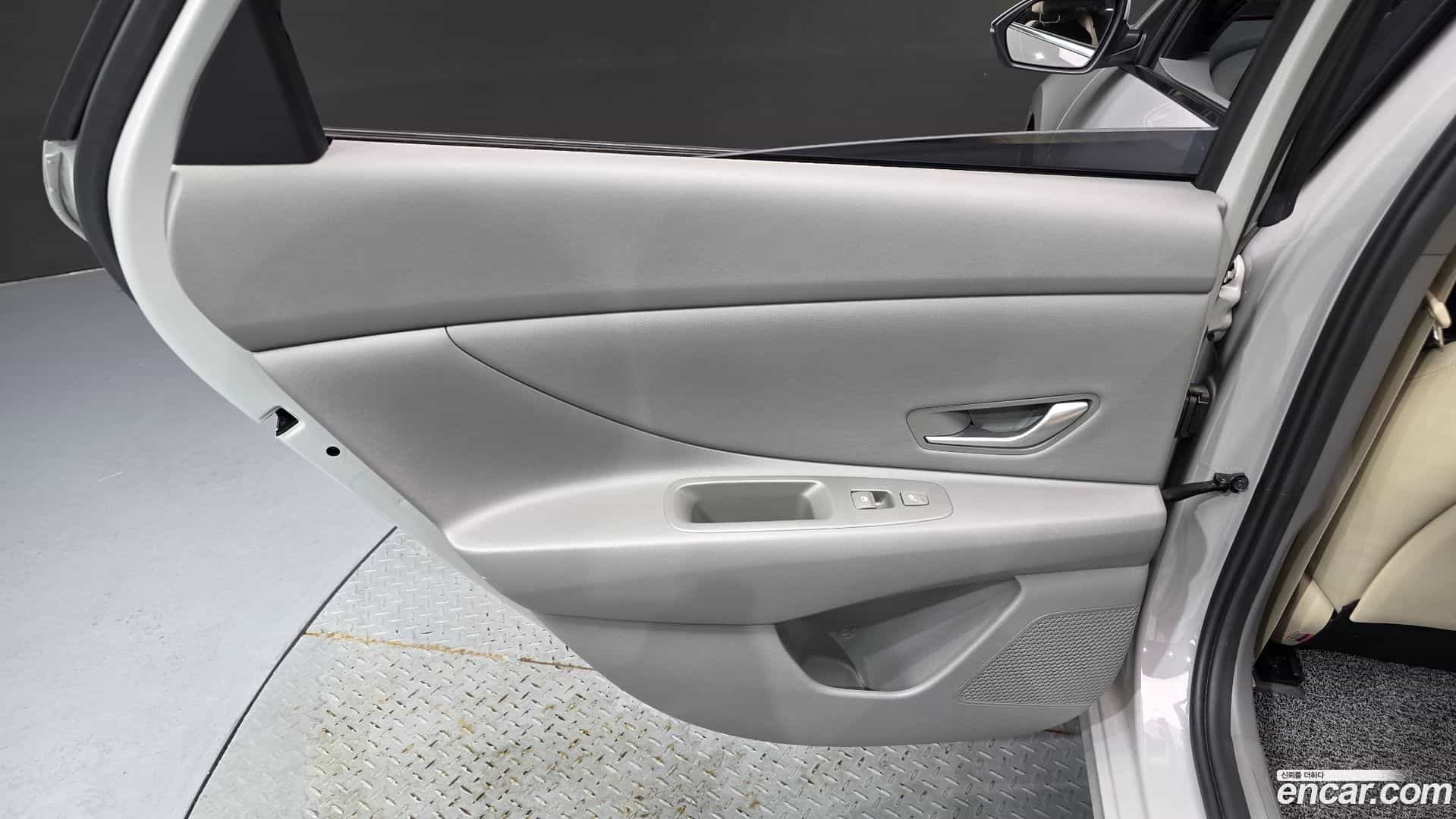 AVANTE Hyundai 2024.3-INNER-035
