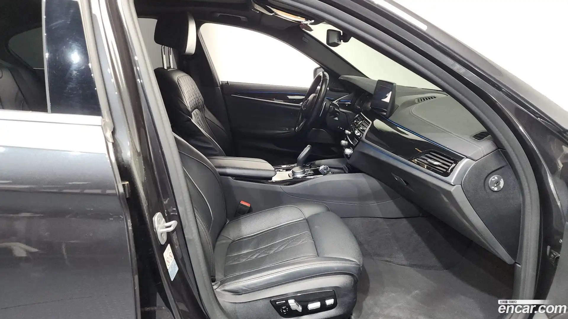 5-Series BMW 2021.0-INNER-036