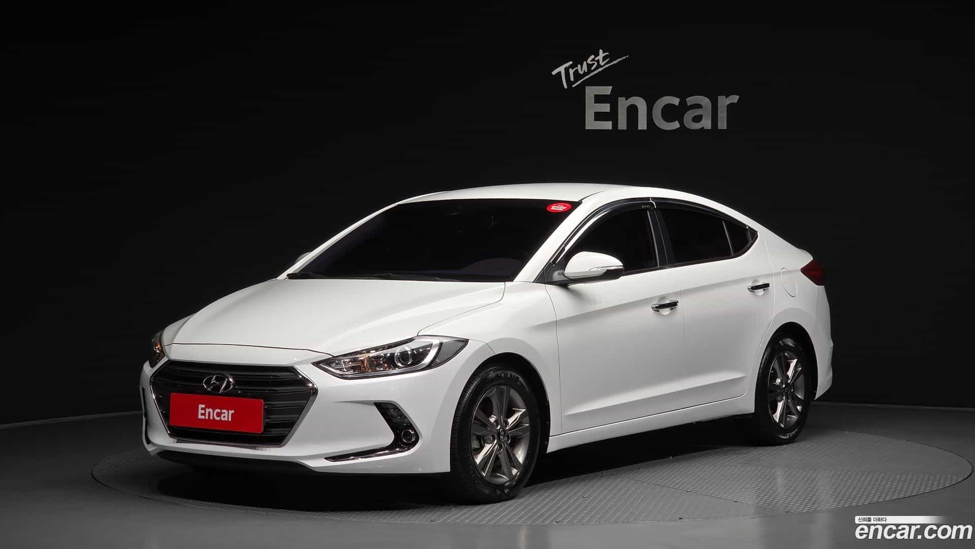 AVANTE Hyundai 2015.9-OUTER-001
