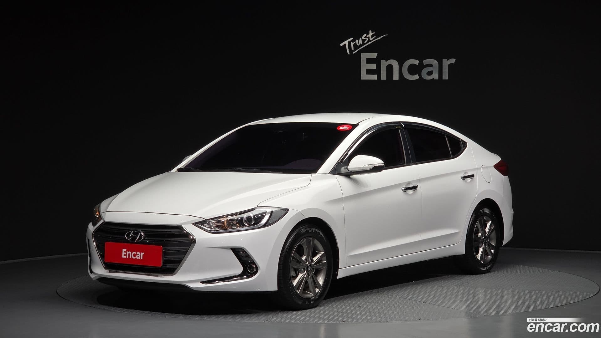 Main__Slider__Photo:AVANTE Hyundai 2015.9-0