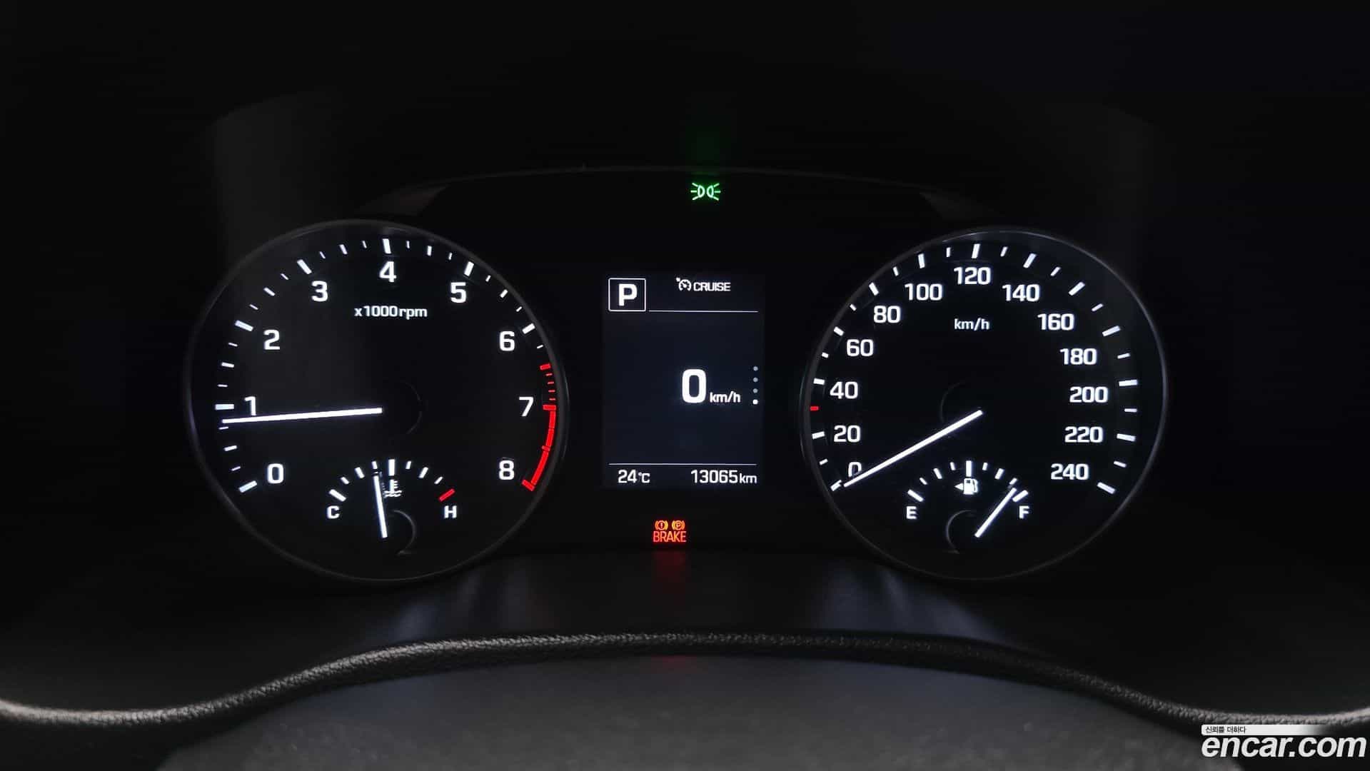 AVANTE Hyundai 2015.9-INNER-008
