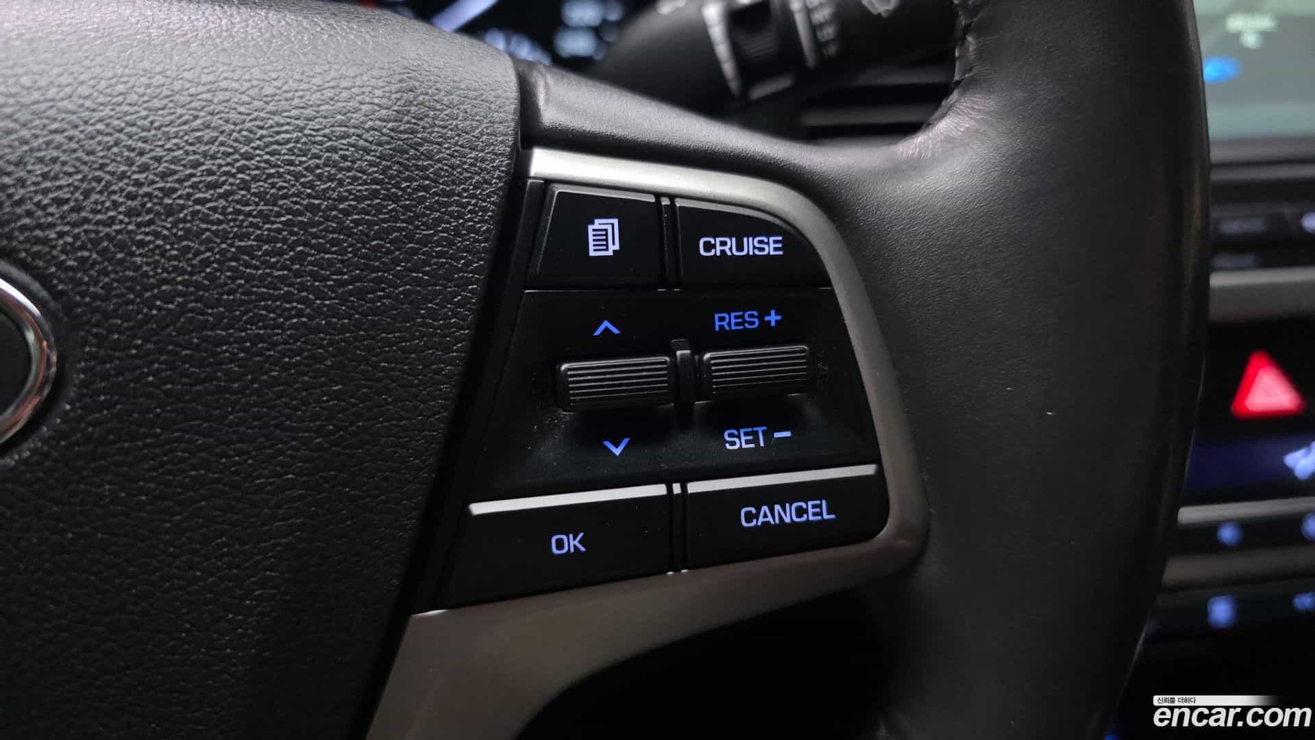 AVANTE Hyundai 2015.9-OPTION-040