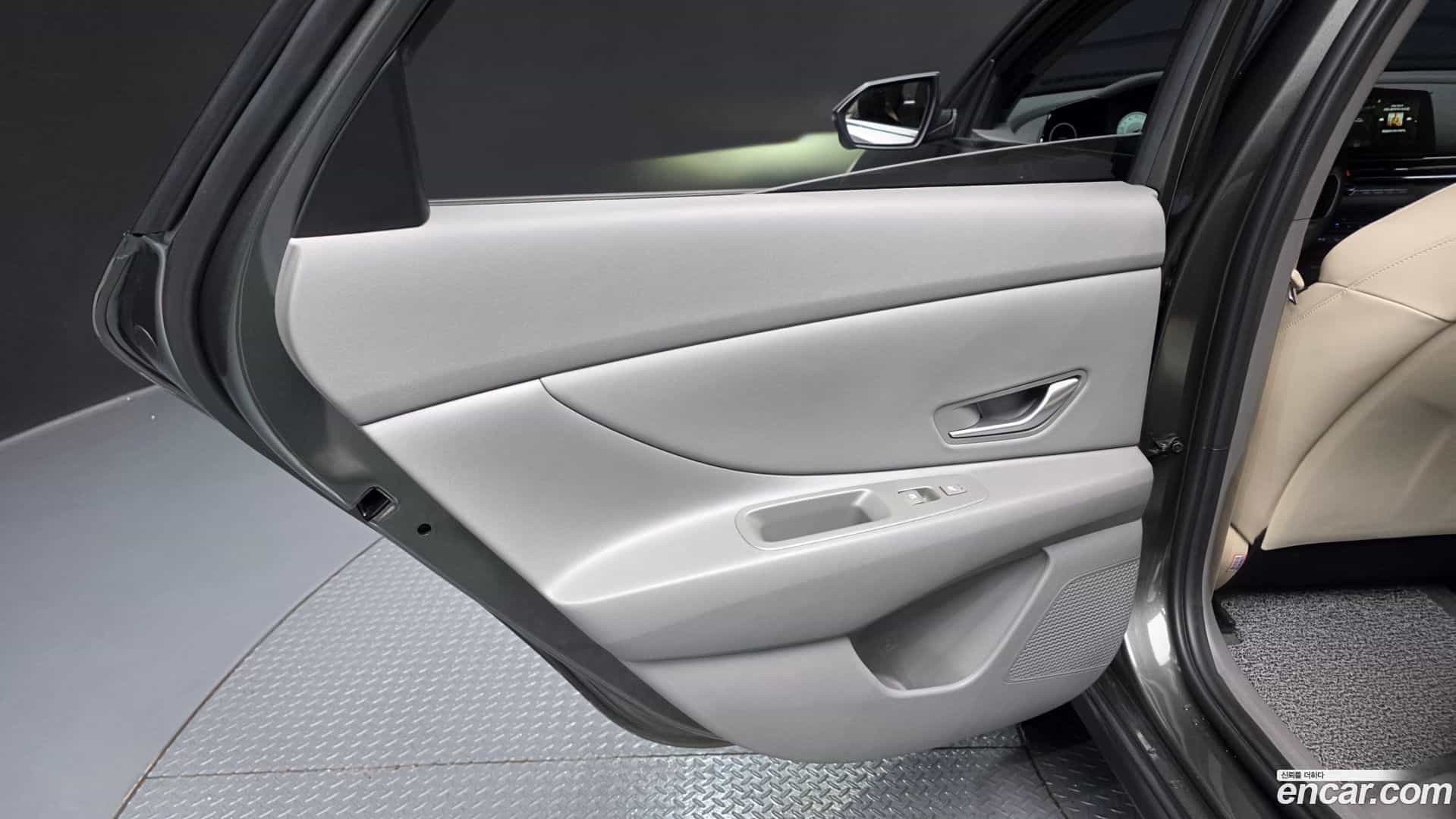 AVANTE Hyundai 2023.5-INNER-035