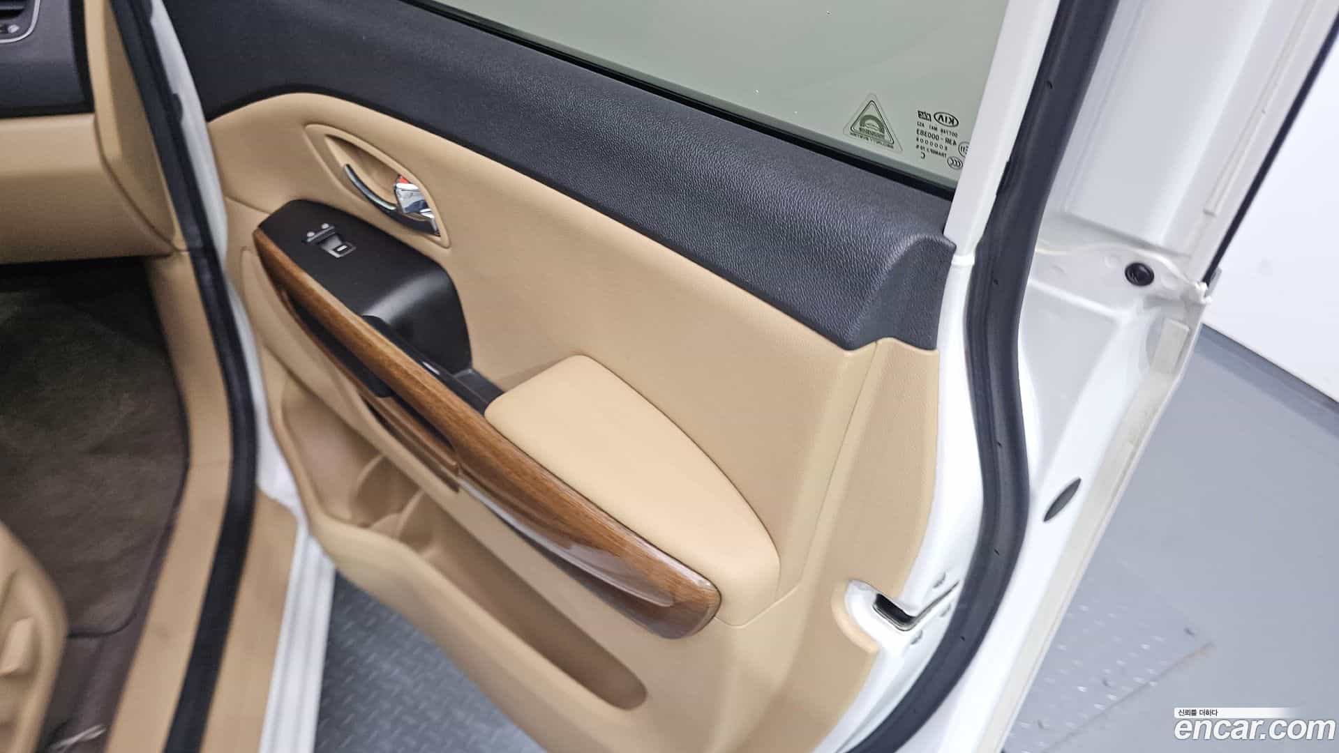 Canival Kia 2017.7-INNER-035