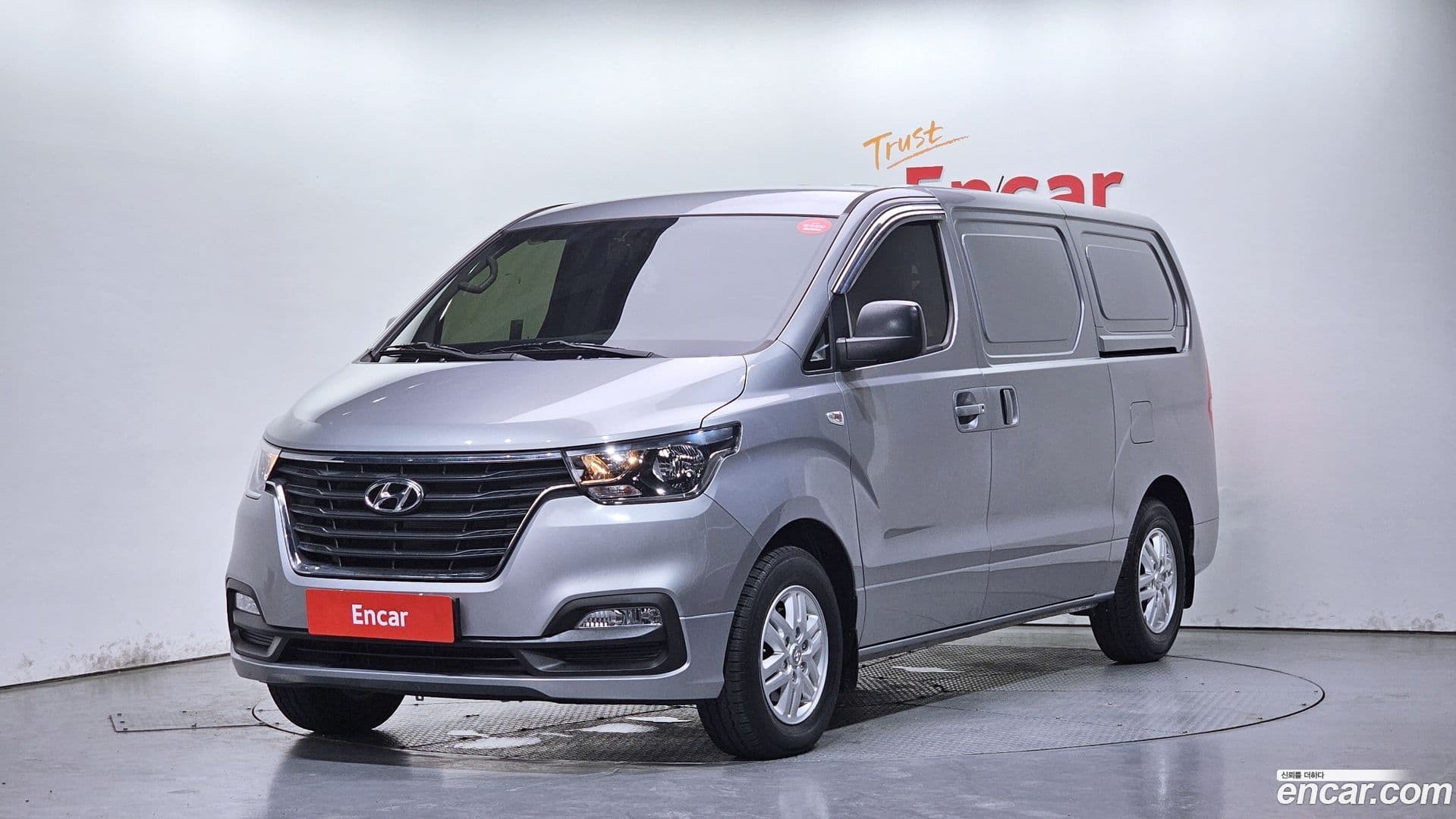 Main__Slider__Photo:Starex Hyundai 2020.10-0