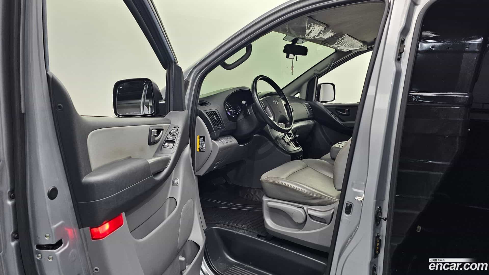 Starex Hyundai 2020.10-INNER-010