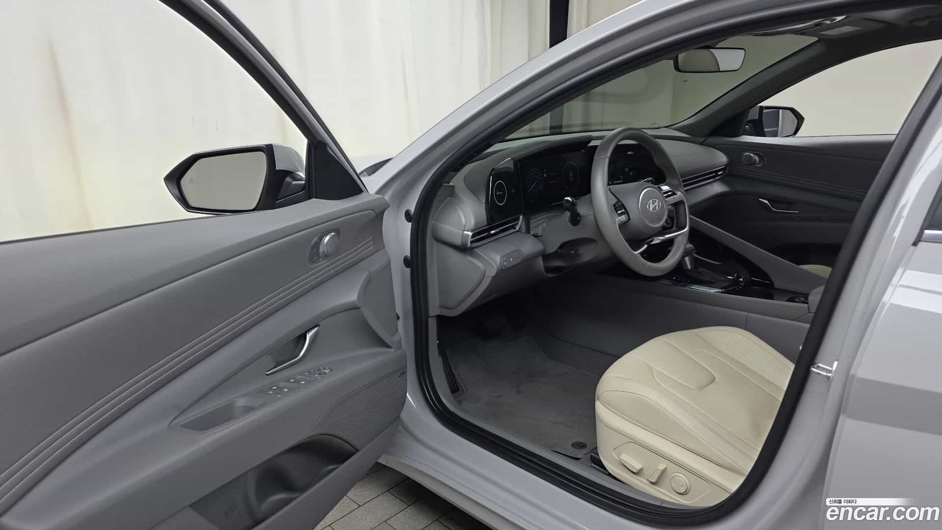 AVANTE Hyundai 2024.6-INNER-010