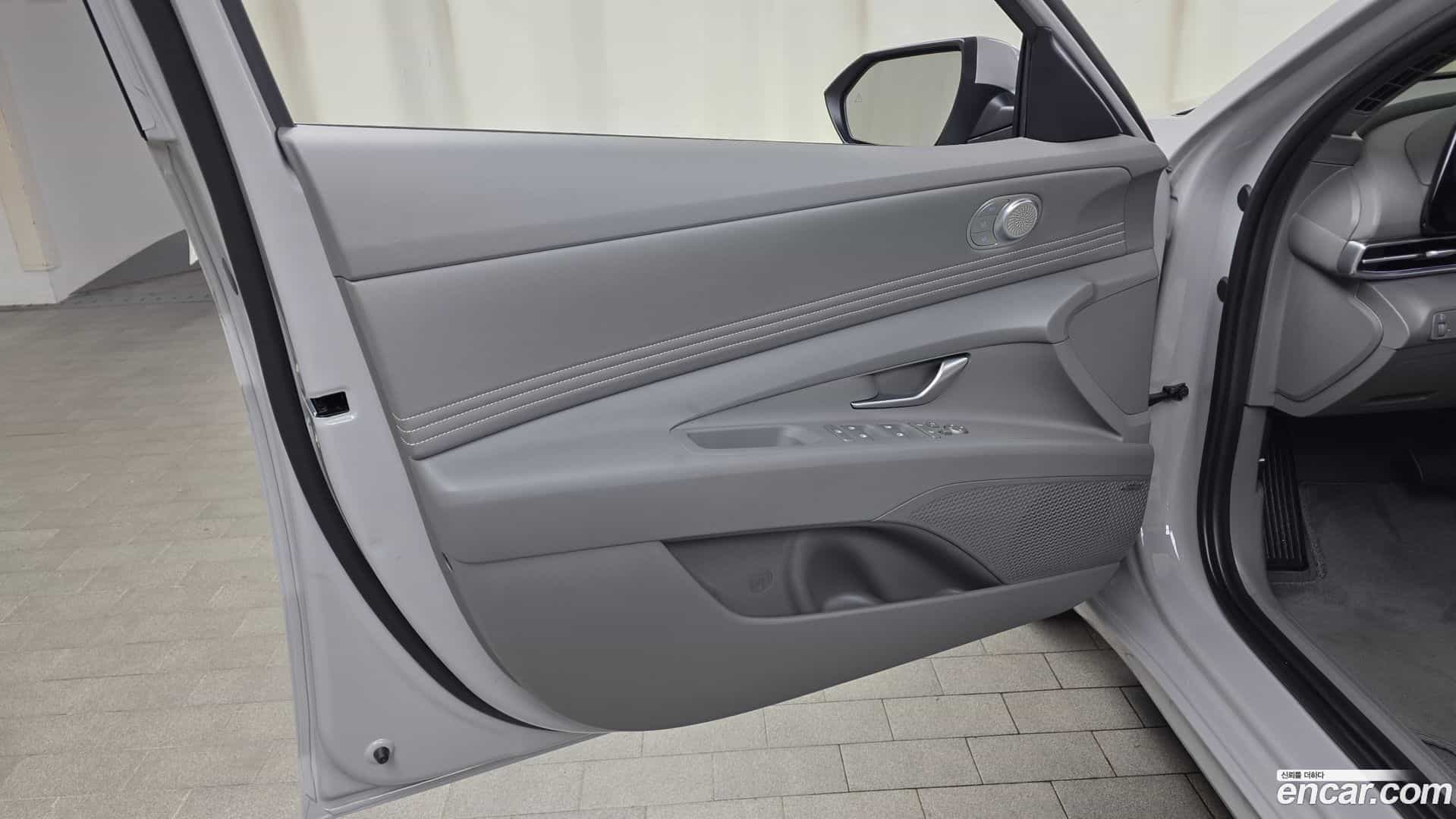 AVANTE Hyundai 2024.6-INNER-034