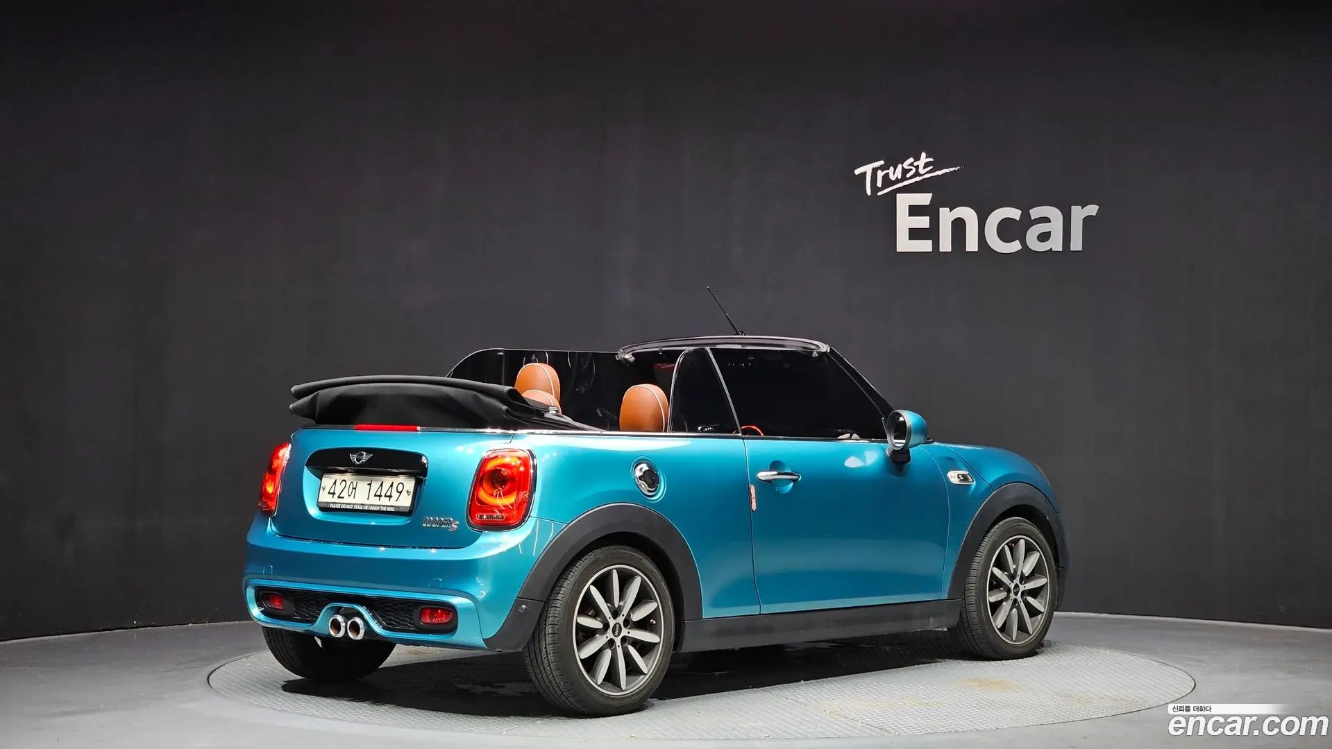 Main__Slider__Photo:Cooper Convertible Mini 2017.9-1