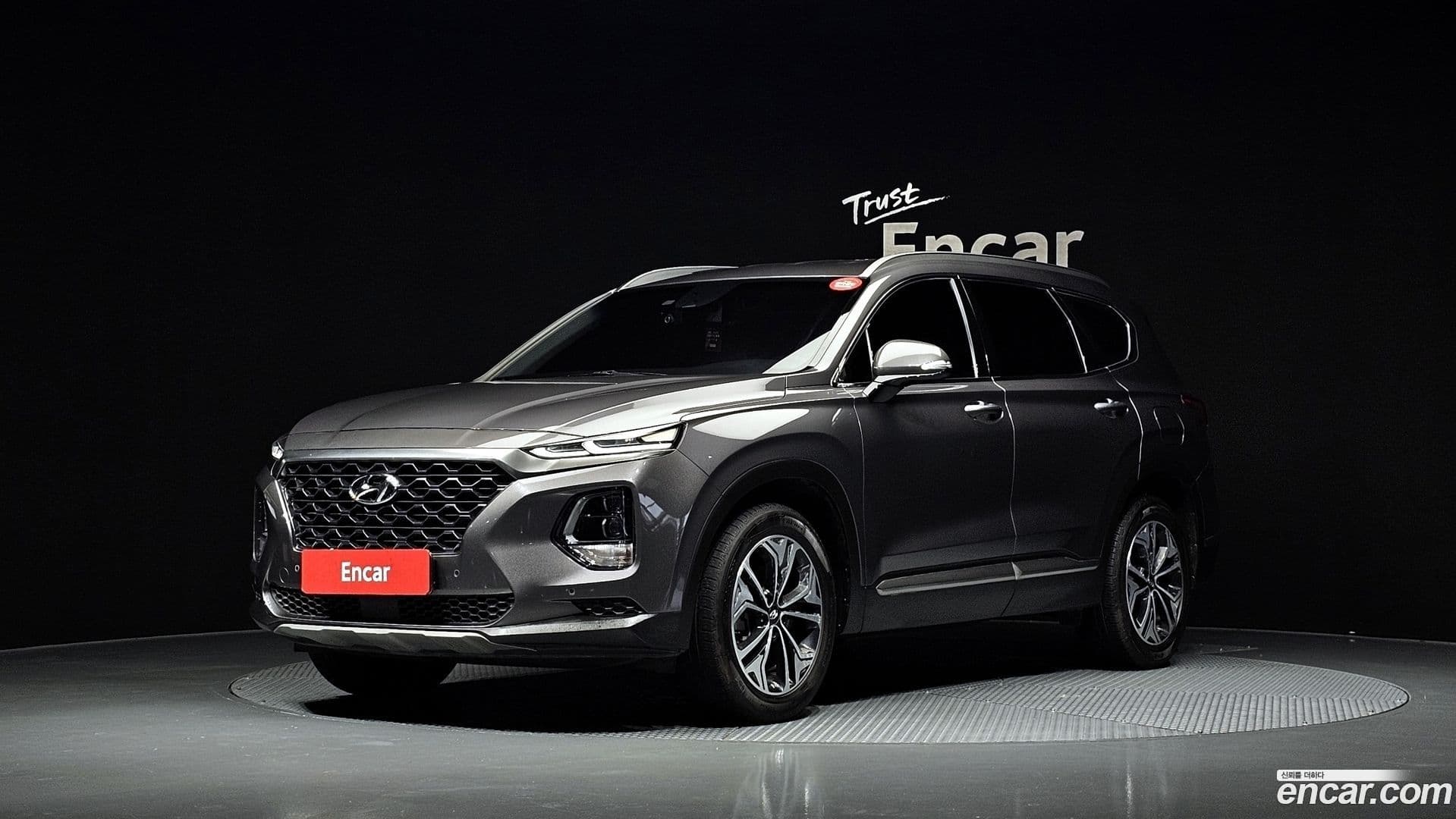Main__Slider__Photo:Santafe Hyundai 2018.6-0