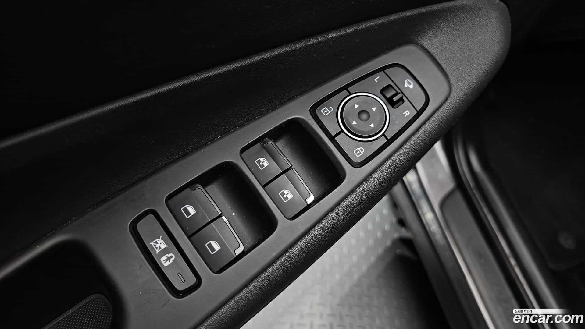 Santafe Hyundai 2018.6-OPTION-020
