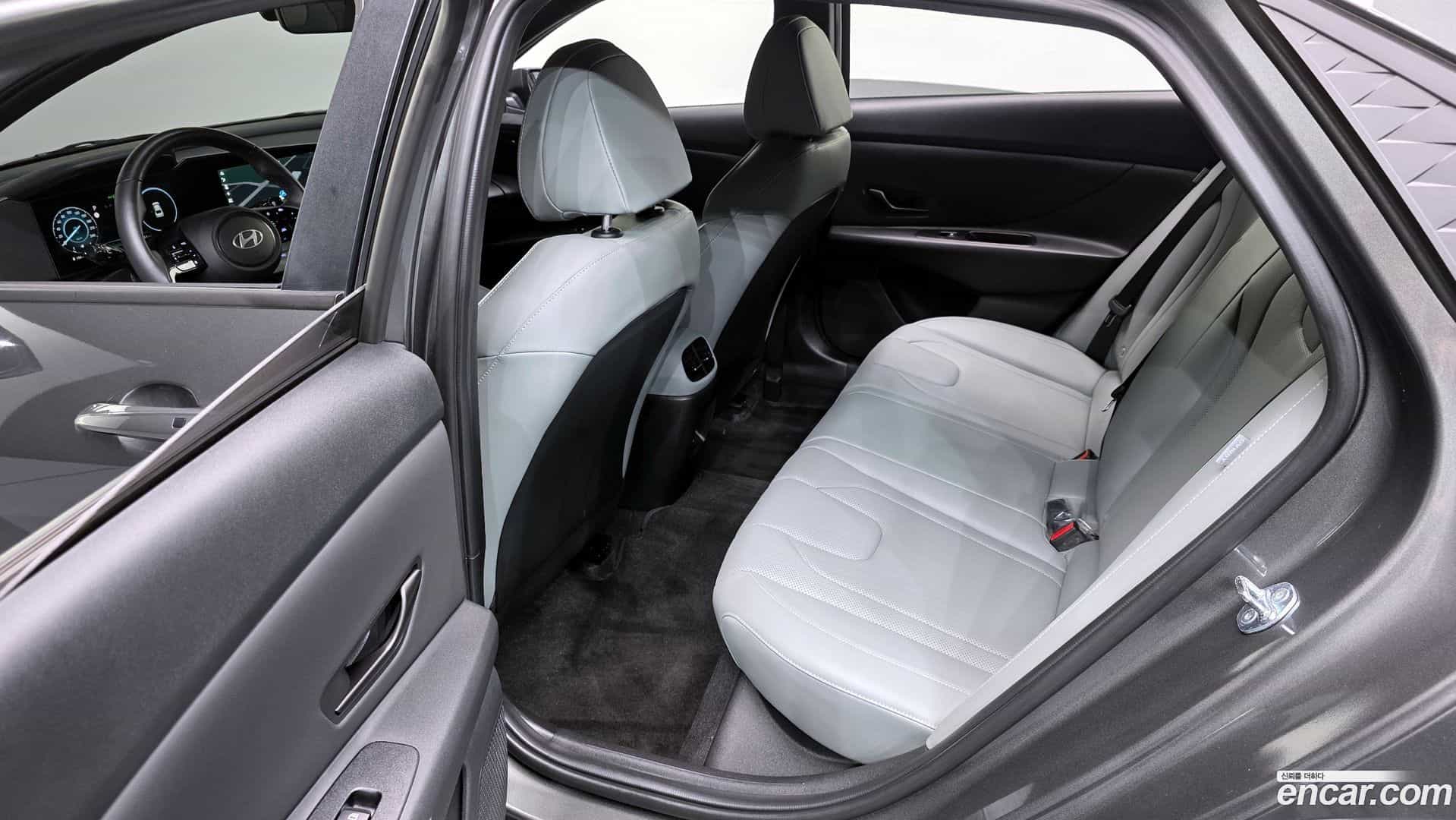 AVANTE Hyundai 2025.2-OPTION-016