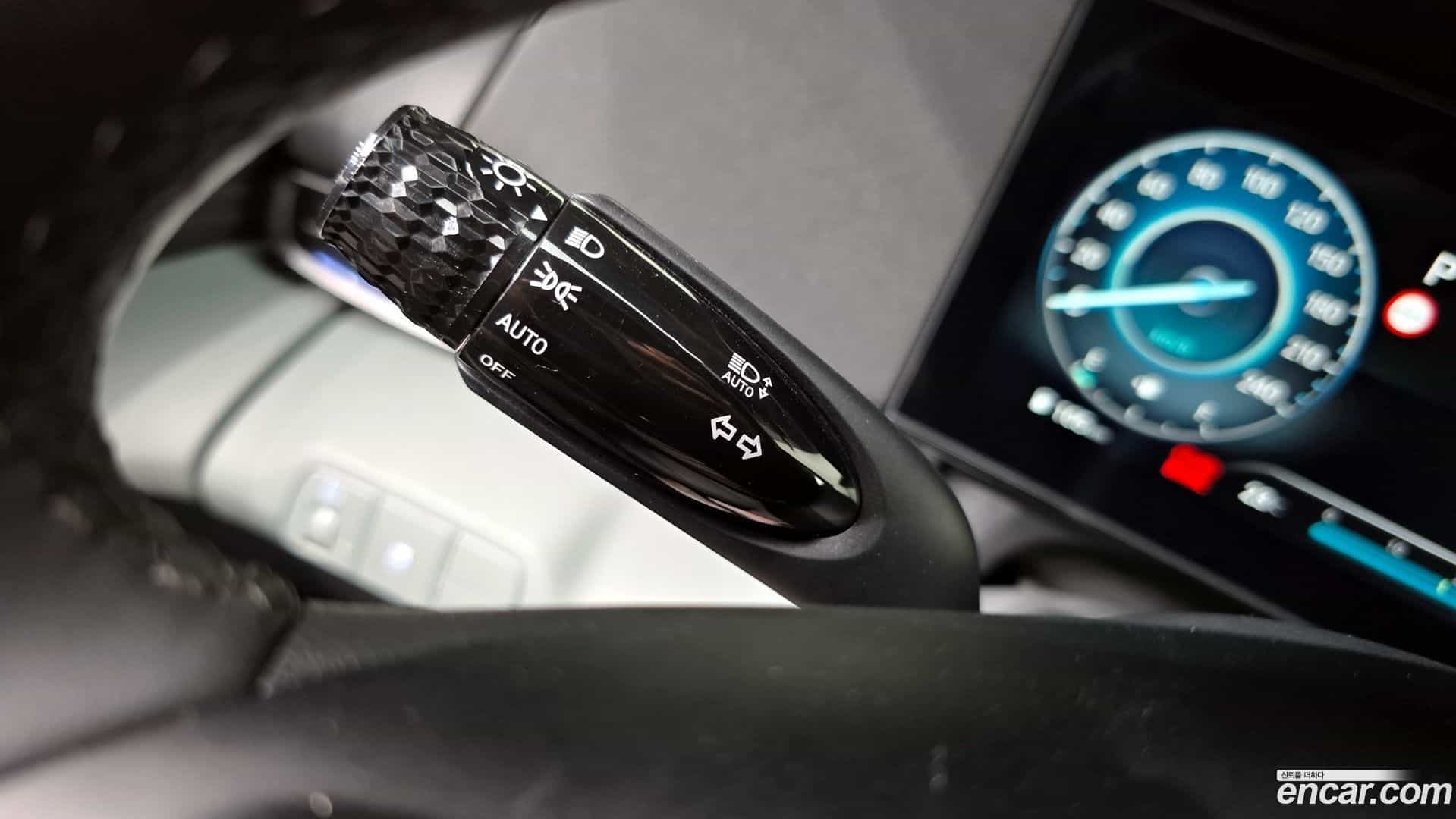 AVANTE Hyundai 2025.2-OPTION-040