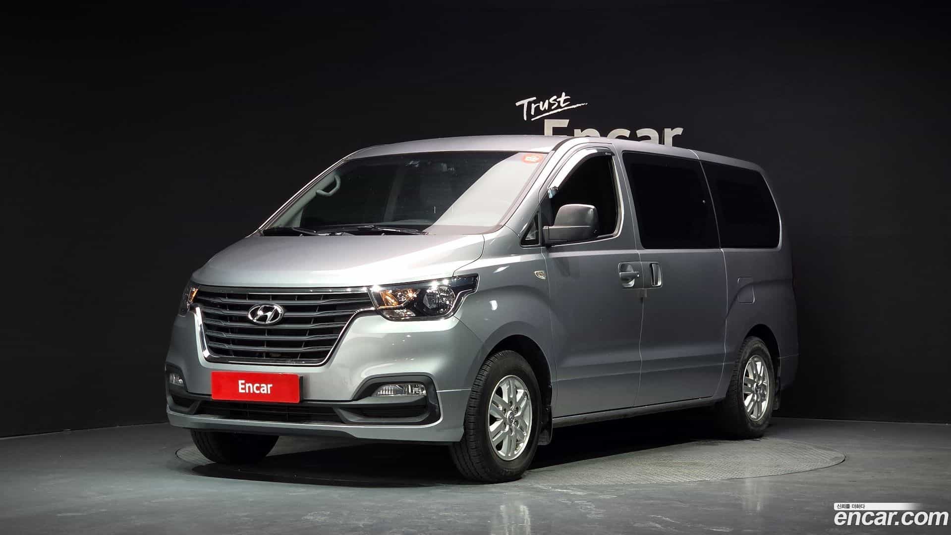 Starex Hyundai 2018.10-OUTER-001