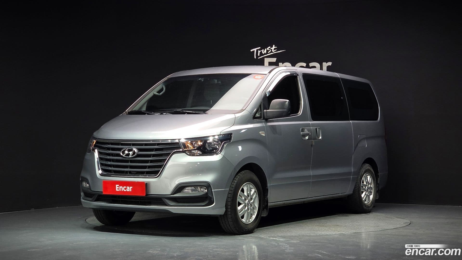 Main__Slider__Photo:Starex Hyundai 2018.10-0
