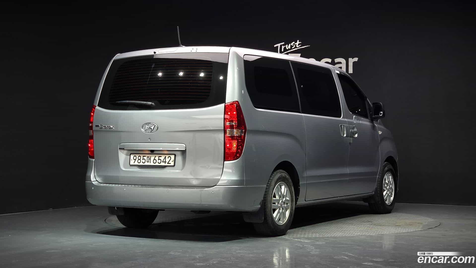 Starex Hyundai 2018.10-OUTER-002