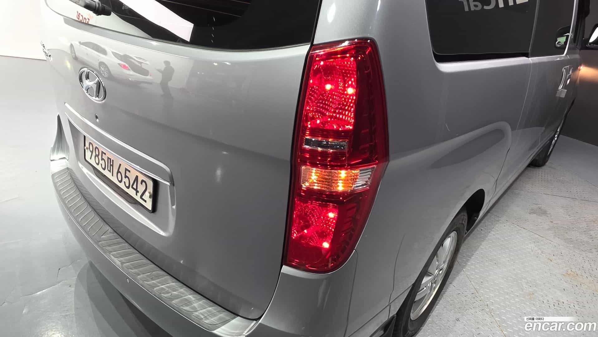 Starex Hyundai 2018.10-OUTER-033