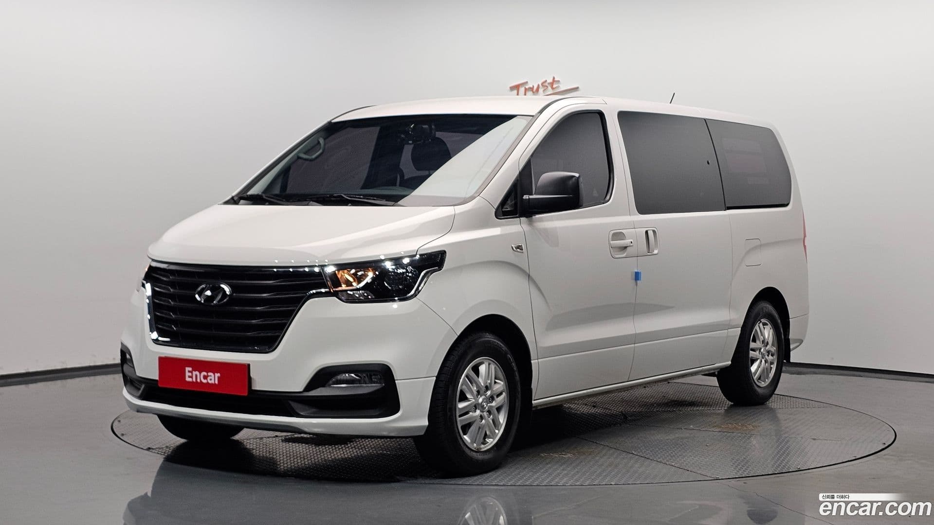 Main__Slider__Photo:Starex Hyundai 2018.3-0
