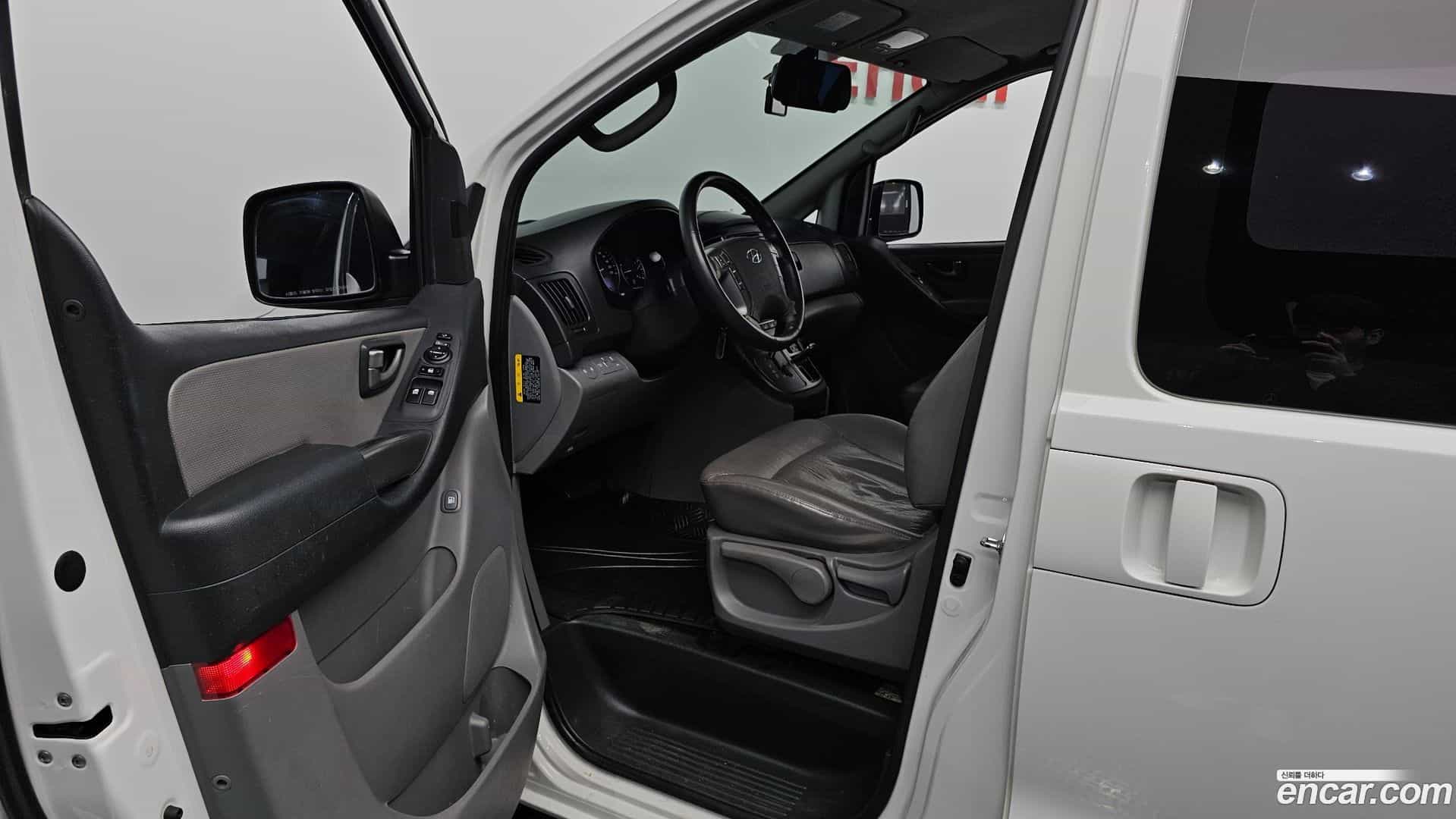 Starex Hyundai 2018.3-INNER-010