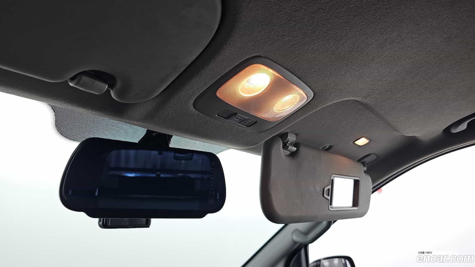 Starex Hyundai 2018.3-OPTION-040