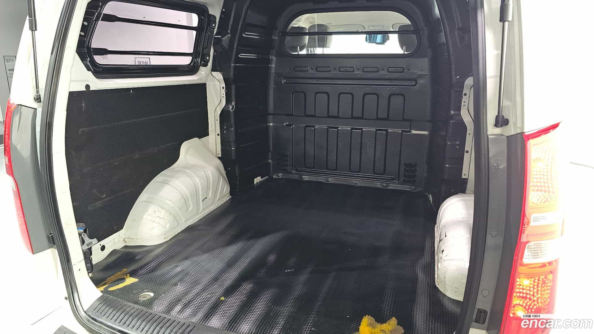 Starex Hyundai 2018.3-OPTION-042
