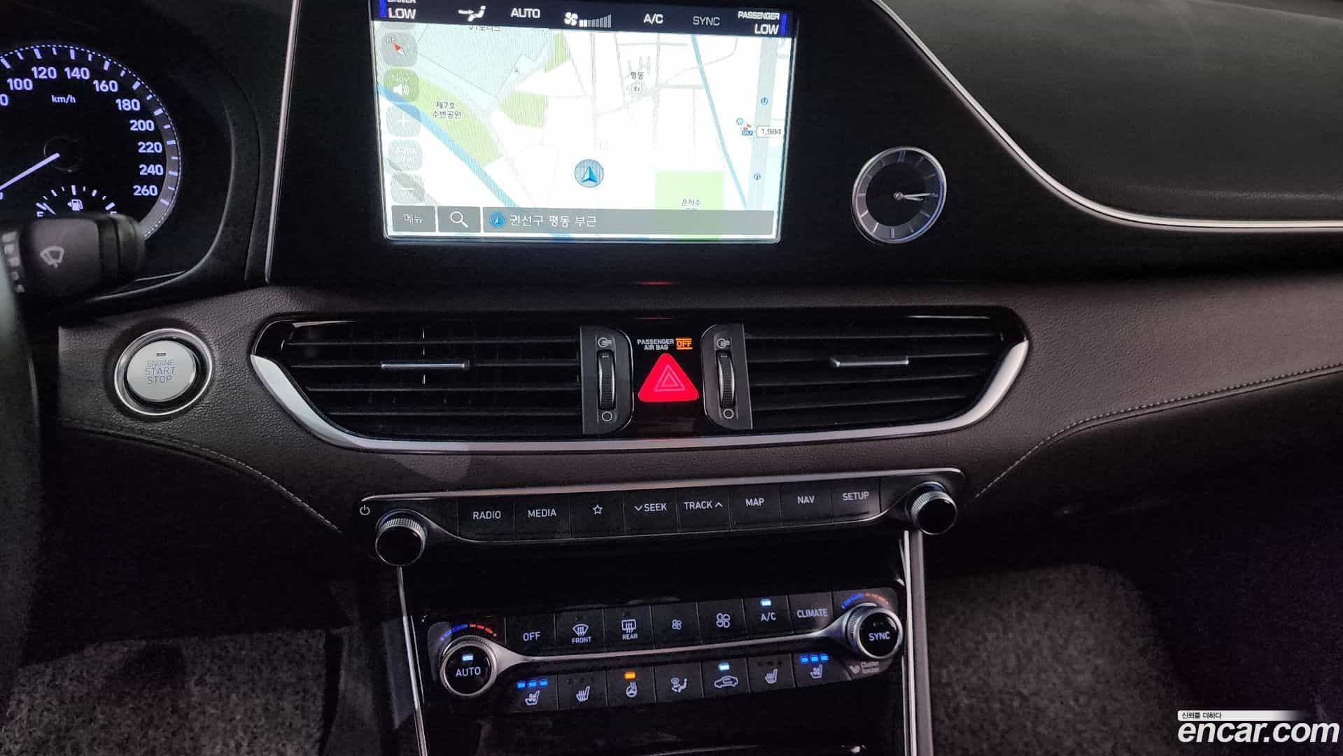 Grandeur Hyundai 2017.1-OPTION-016